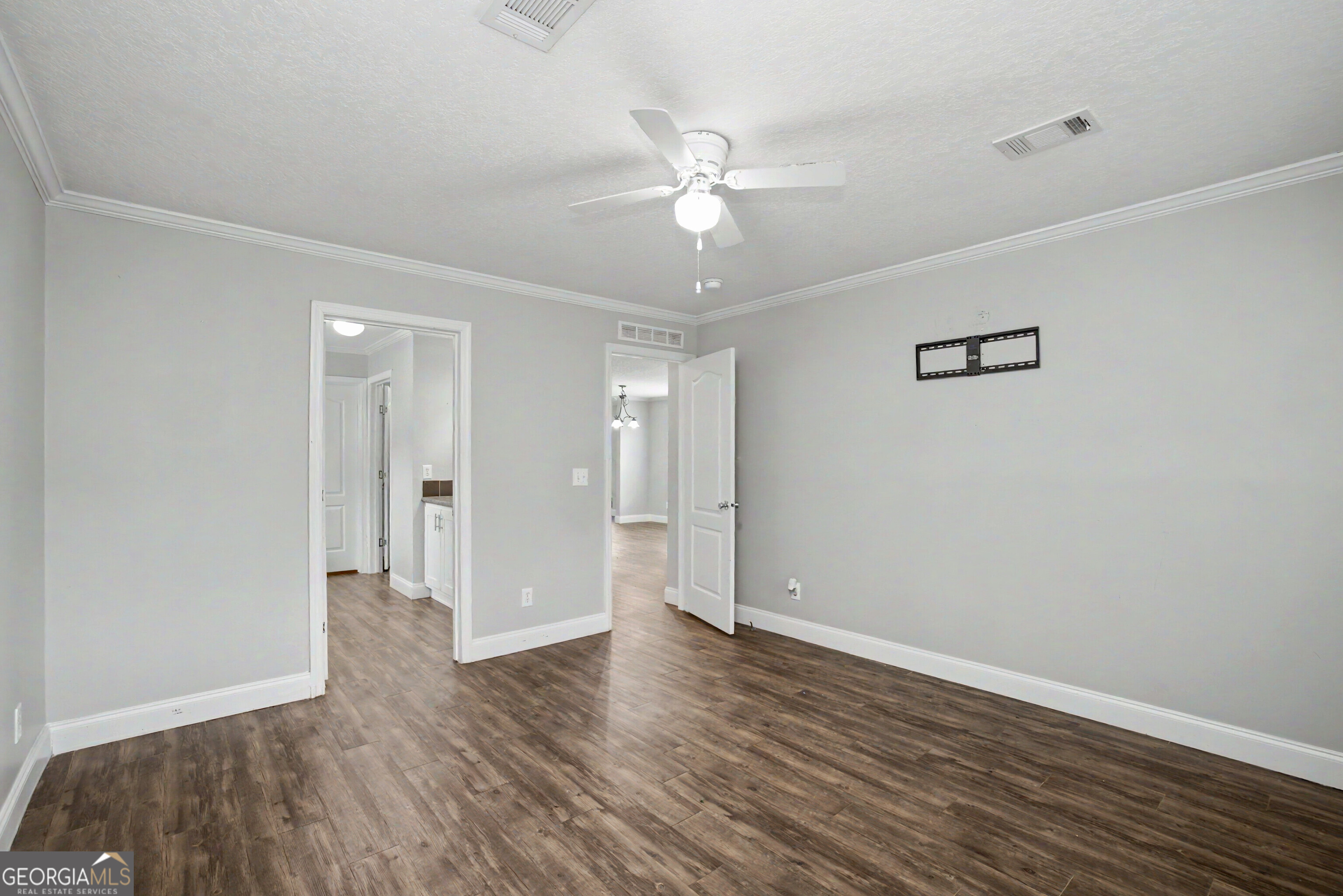 29 Meadow View Street Property Photo 14