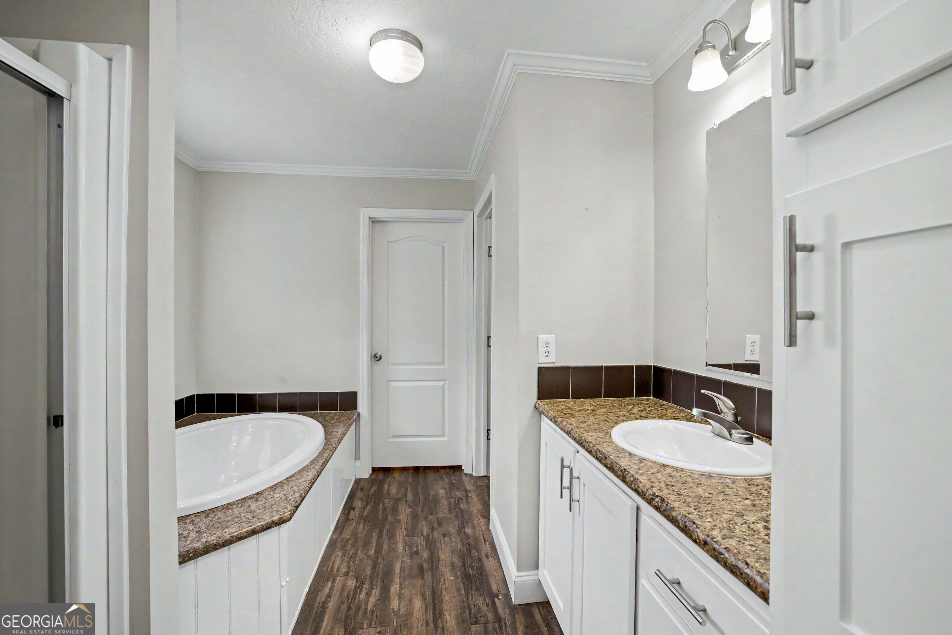 29 Meadow View Street Property Photo 16