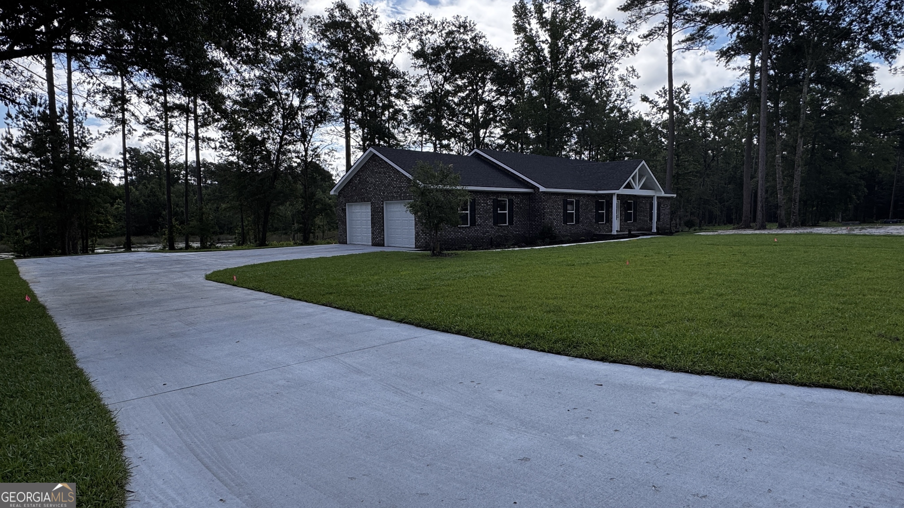 3 Willow Pointe Property Photo 5