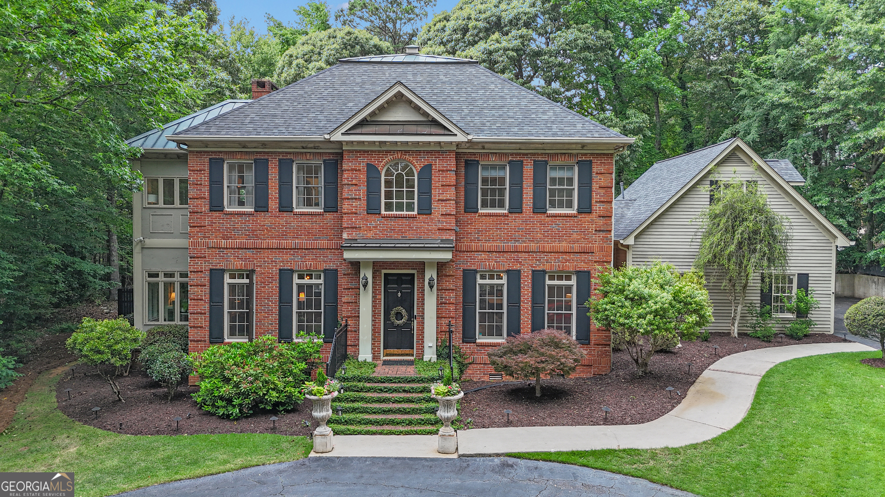 321 N Peachtree Parkway