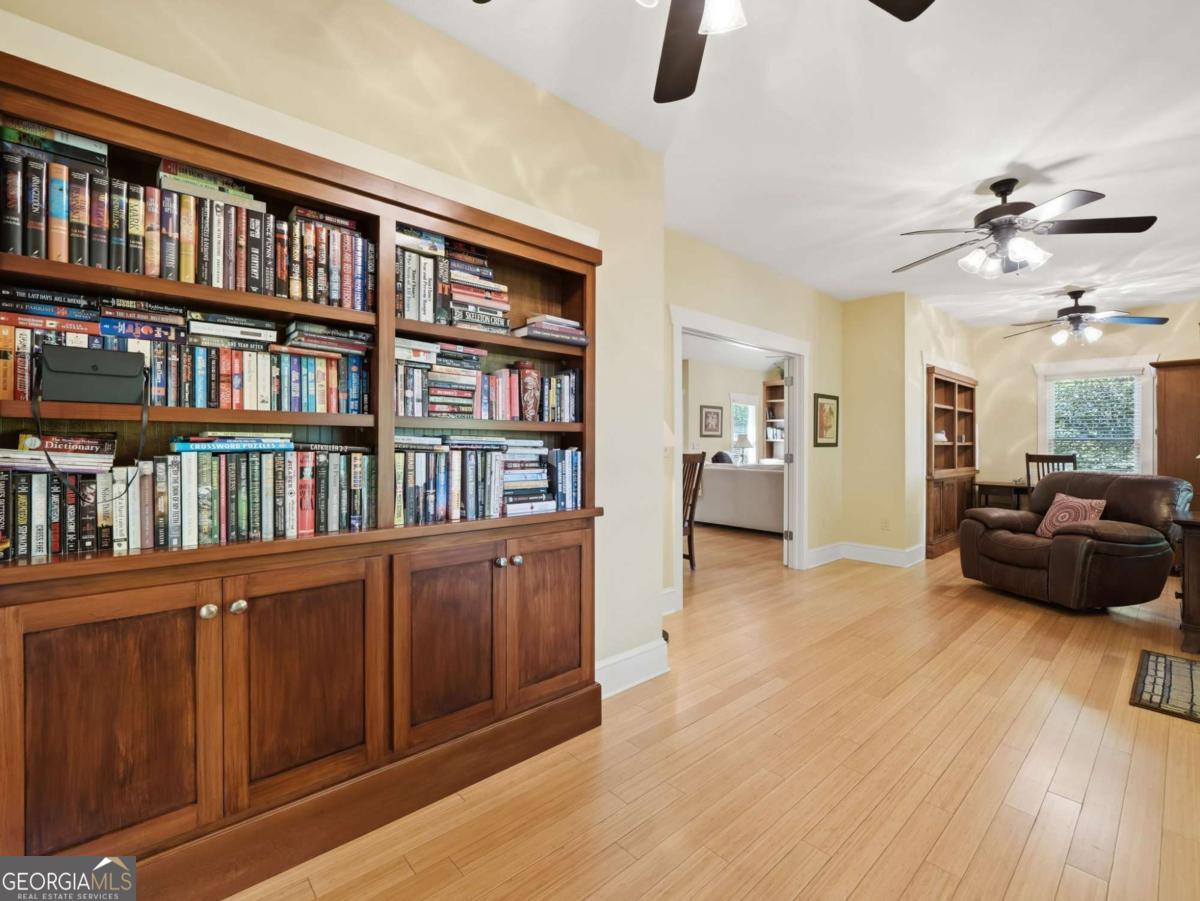 1110 Chatsworth Highway Property Photo 16