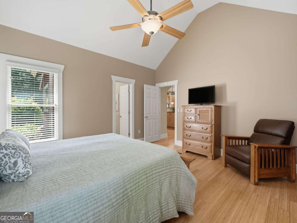 1110 Chatsworth Highway Property Photo 17