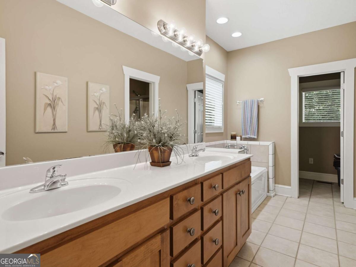 1110 Chatsworth Highway Property Photo 18