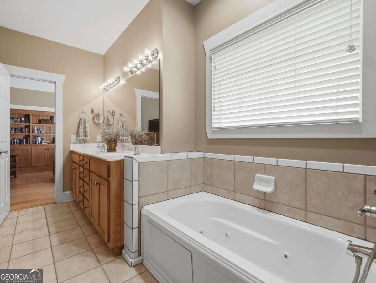 1110 Chatsworth Highway Property Photo 21