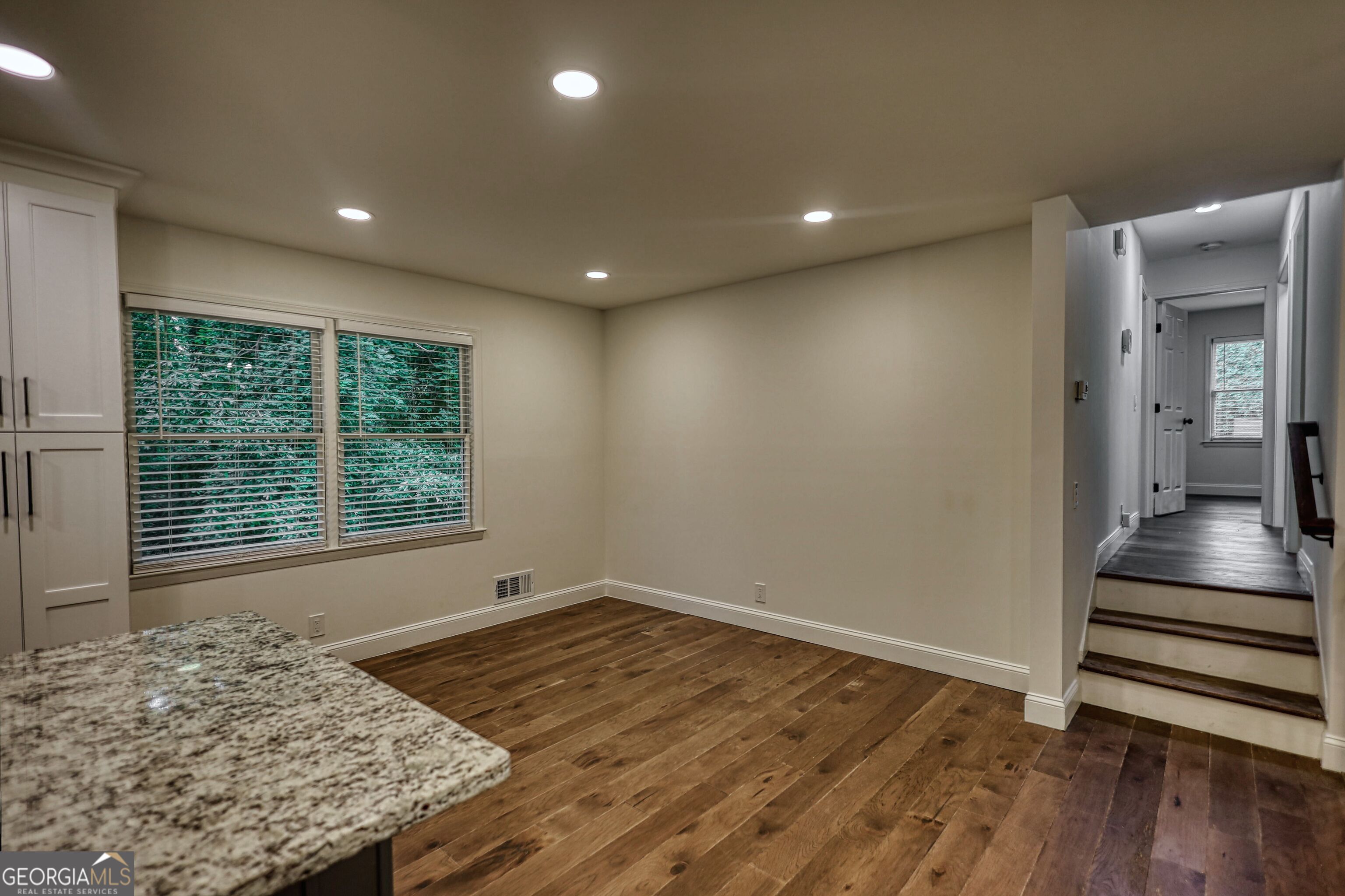 403 Greenwood Drive Property Photo 9