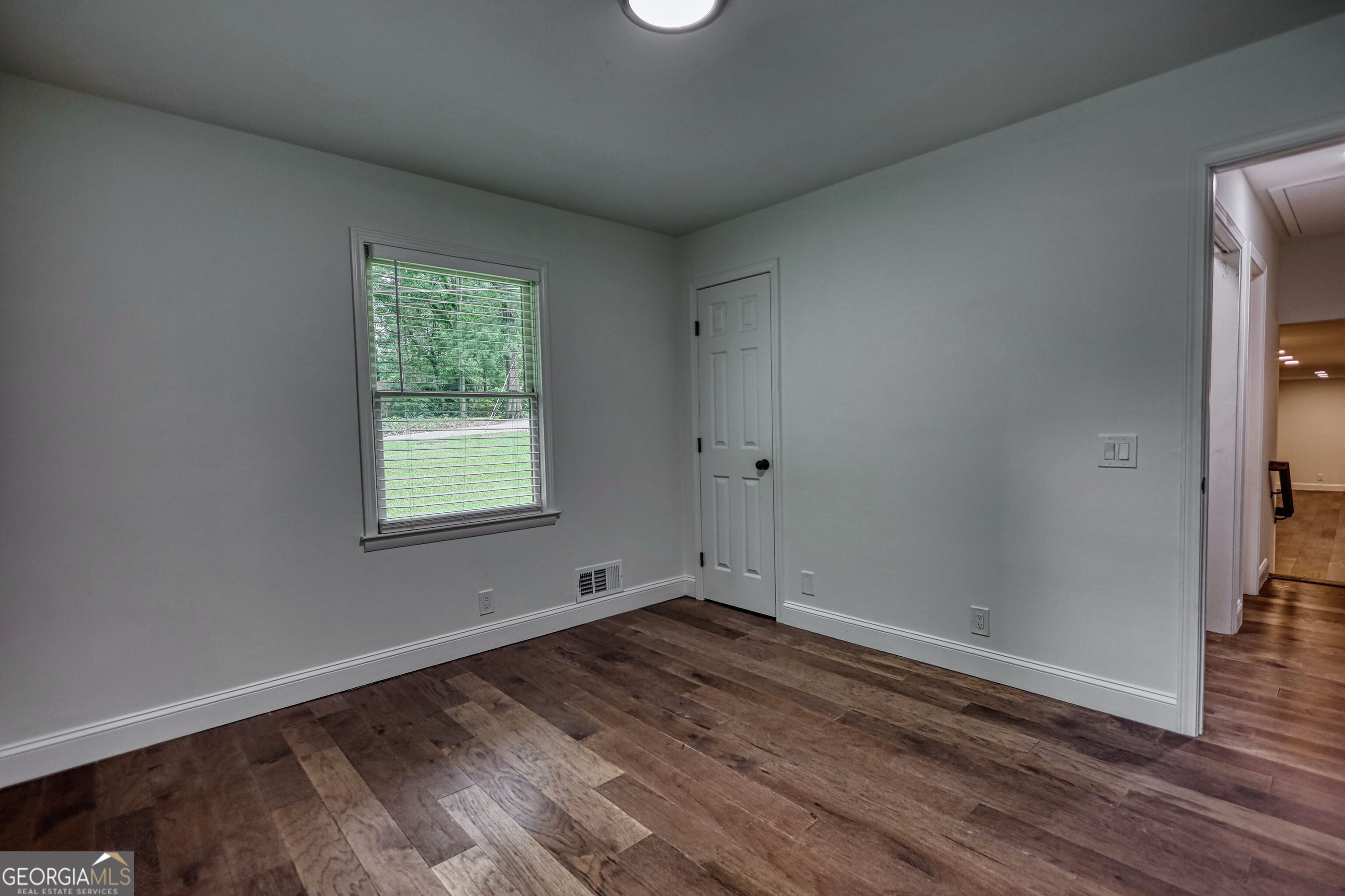 403 Greenwood Drive Property Photo 17