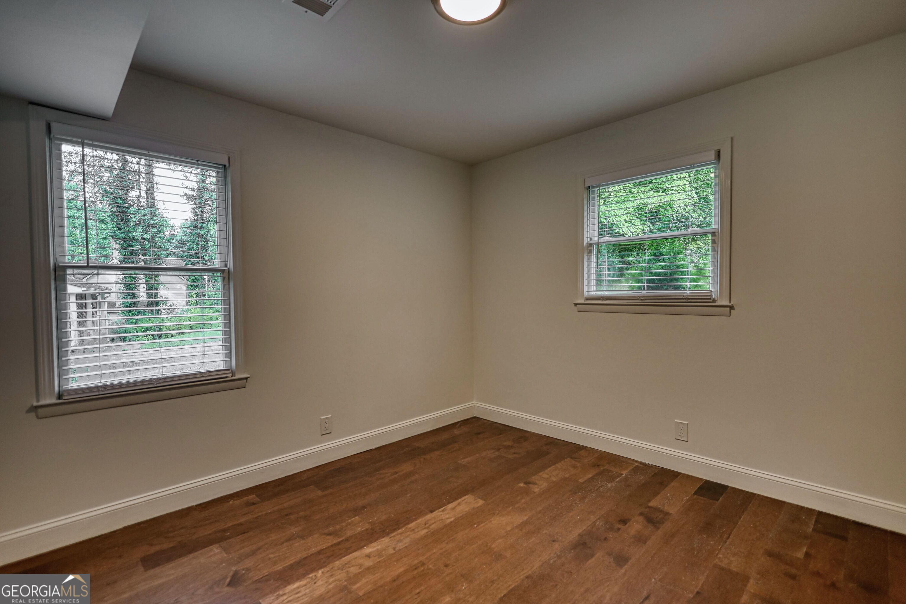 403 Greenwood Drive Property Photo 29