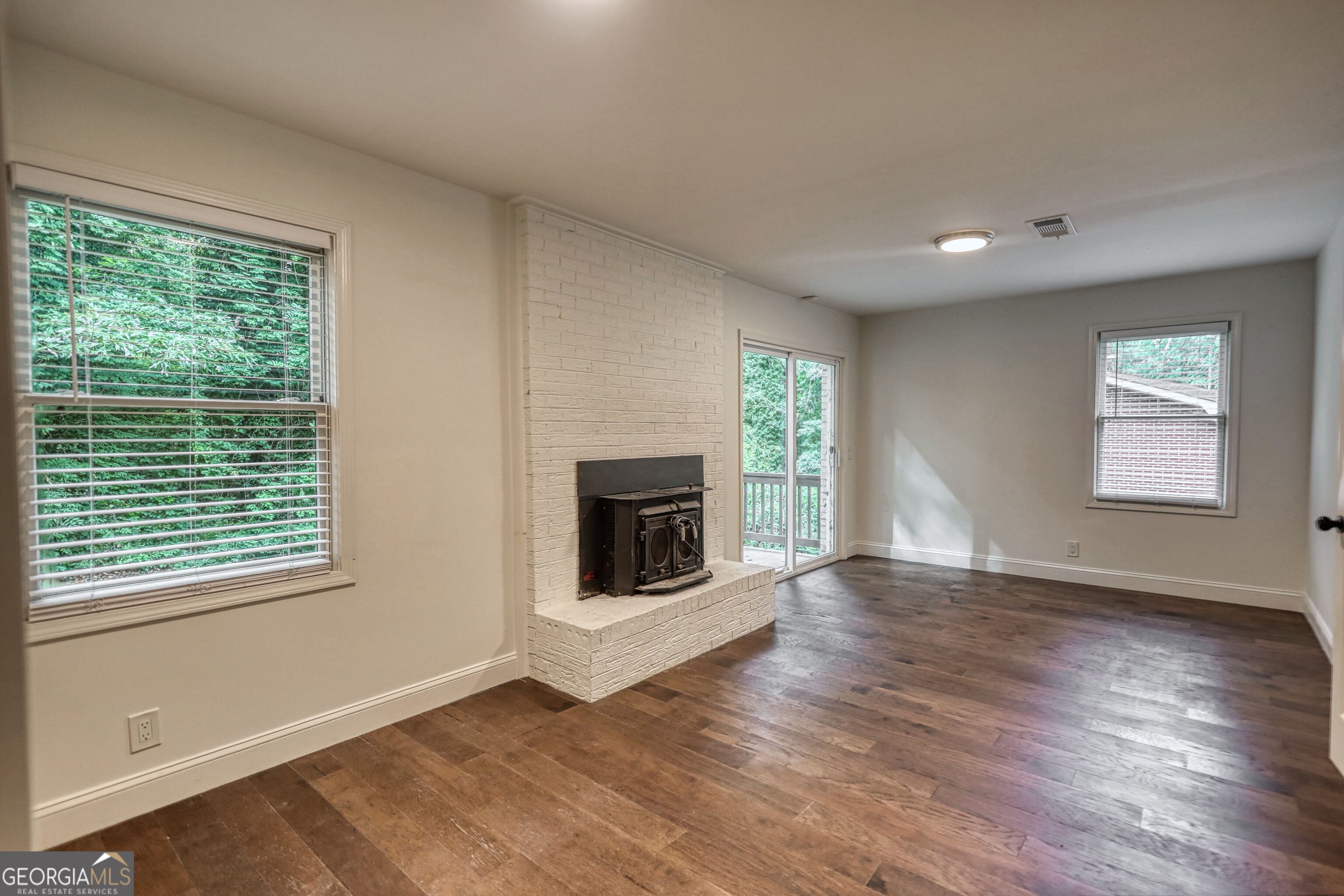 403 Greenwood Drive Property Photo 35