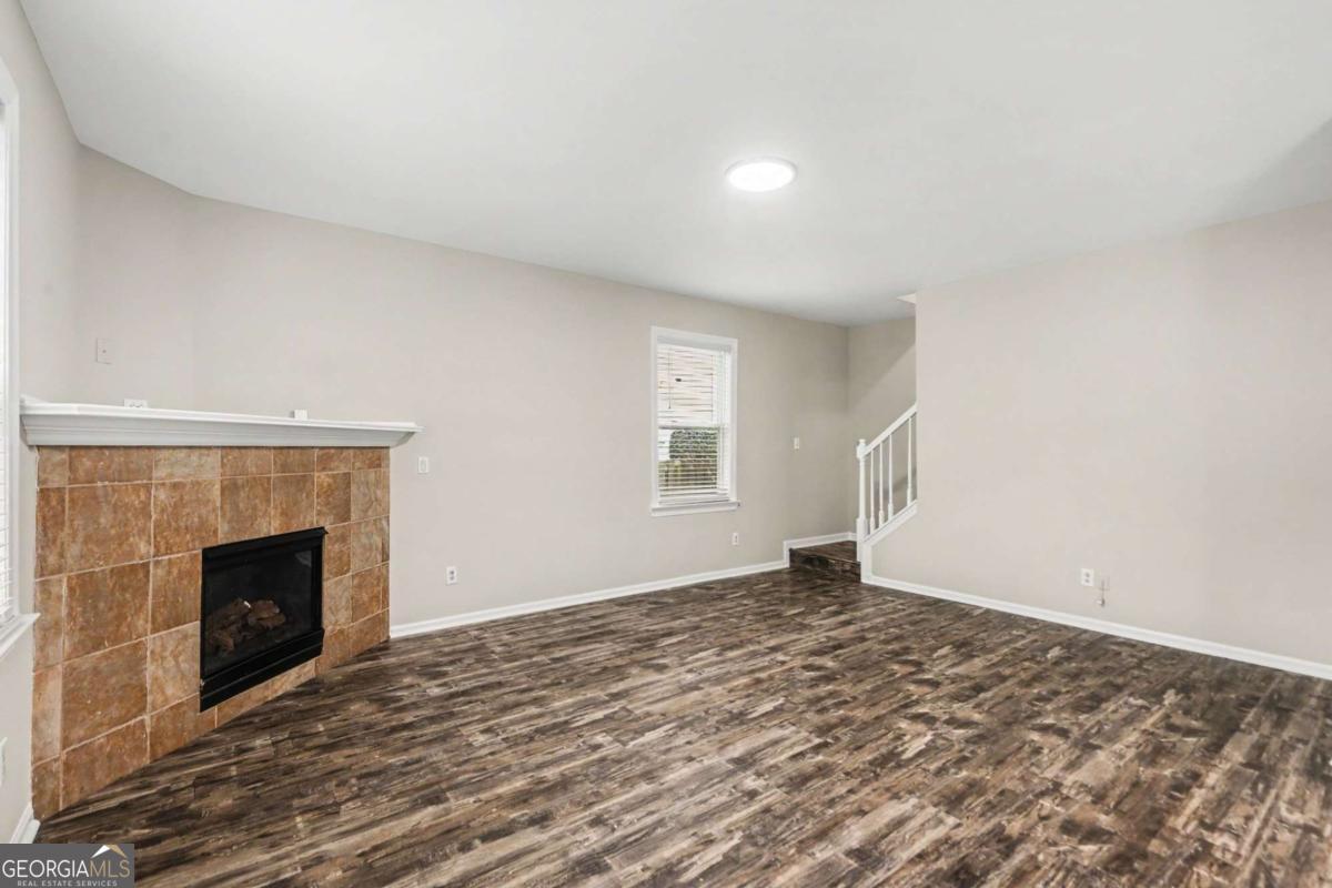 5177 Arran Lane Property Photo 12