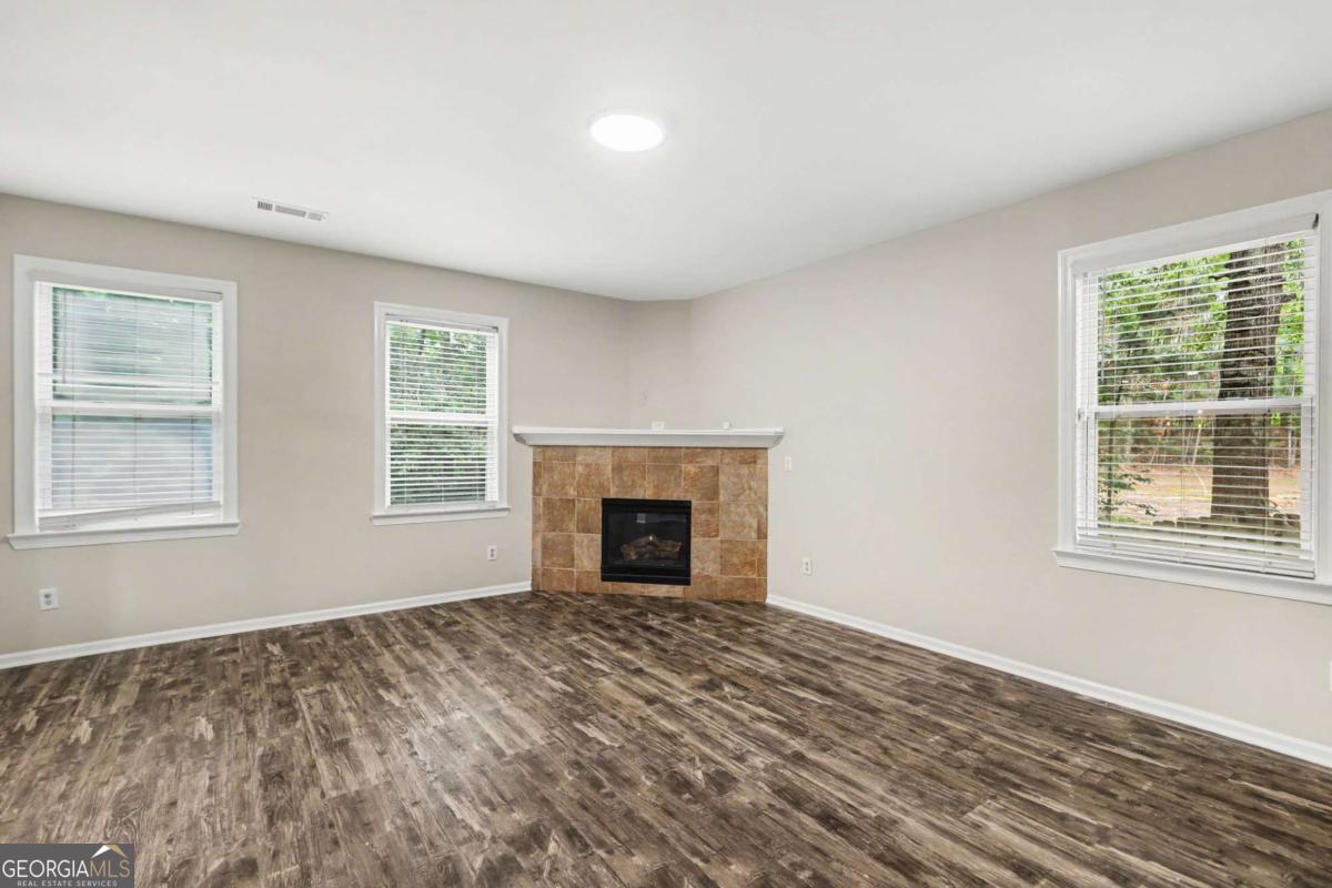 5177 Arran Lane Property Photo 13