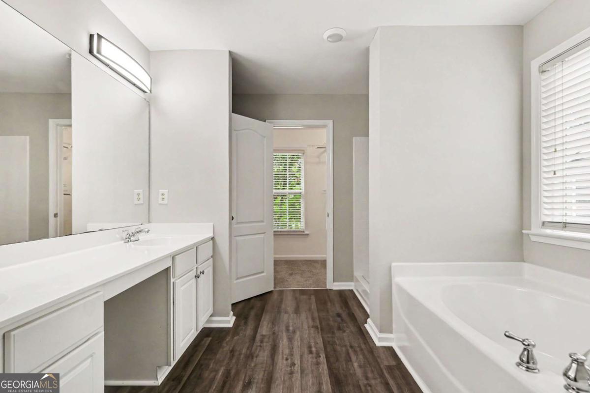 5177 Arran Lane Property Photo 23