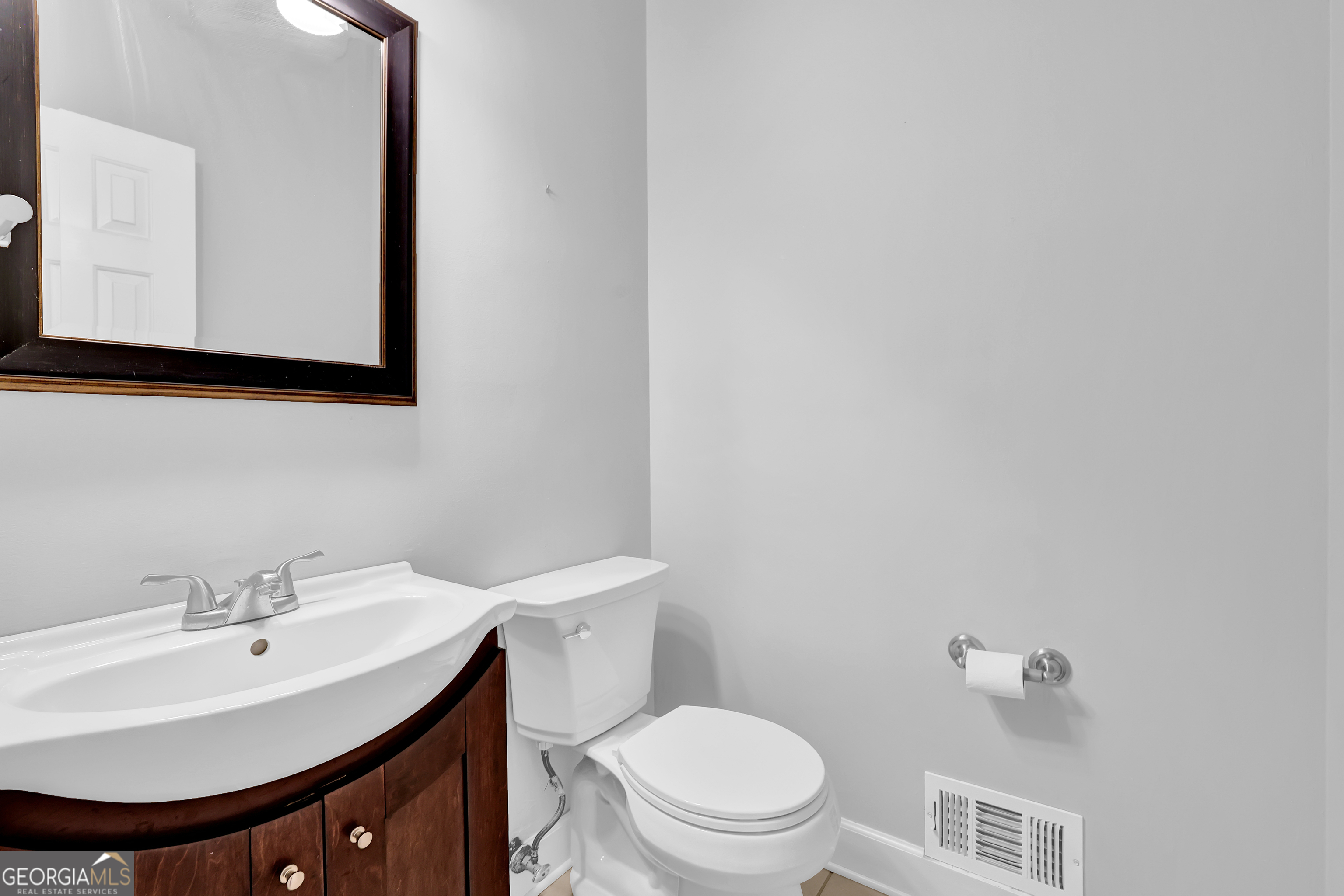 1449 Cambridge Common Property Photo 12