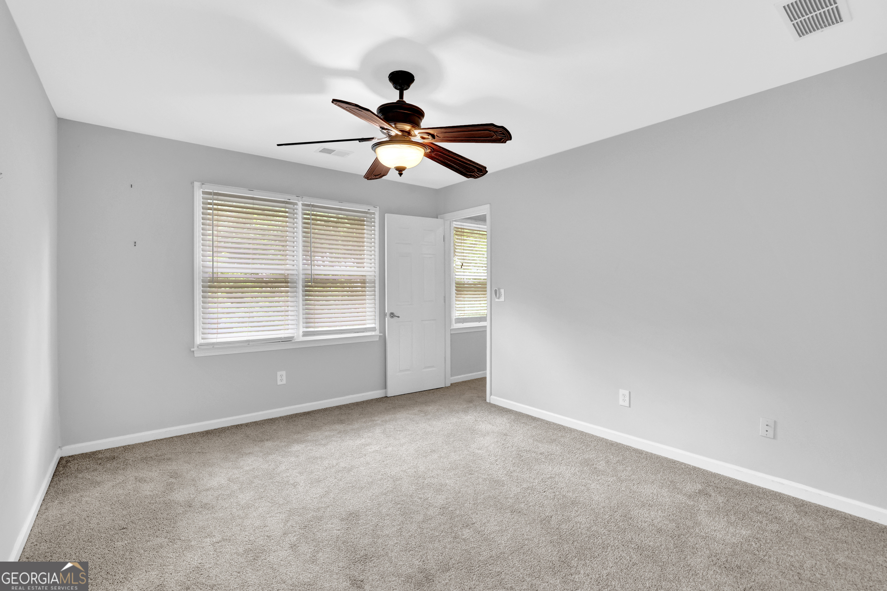 1449 Cambridge Common Property Photo 13