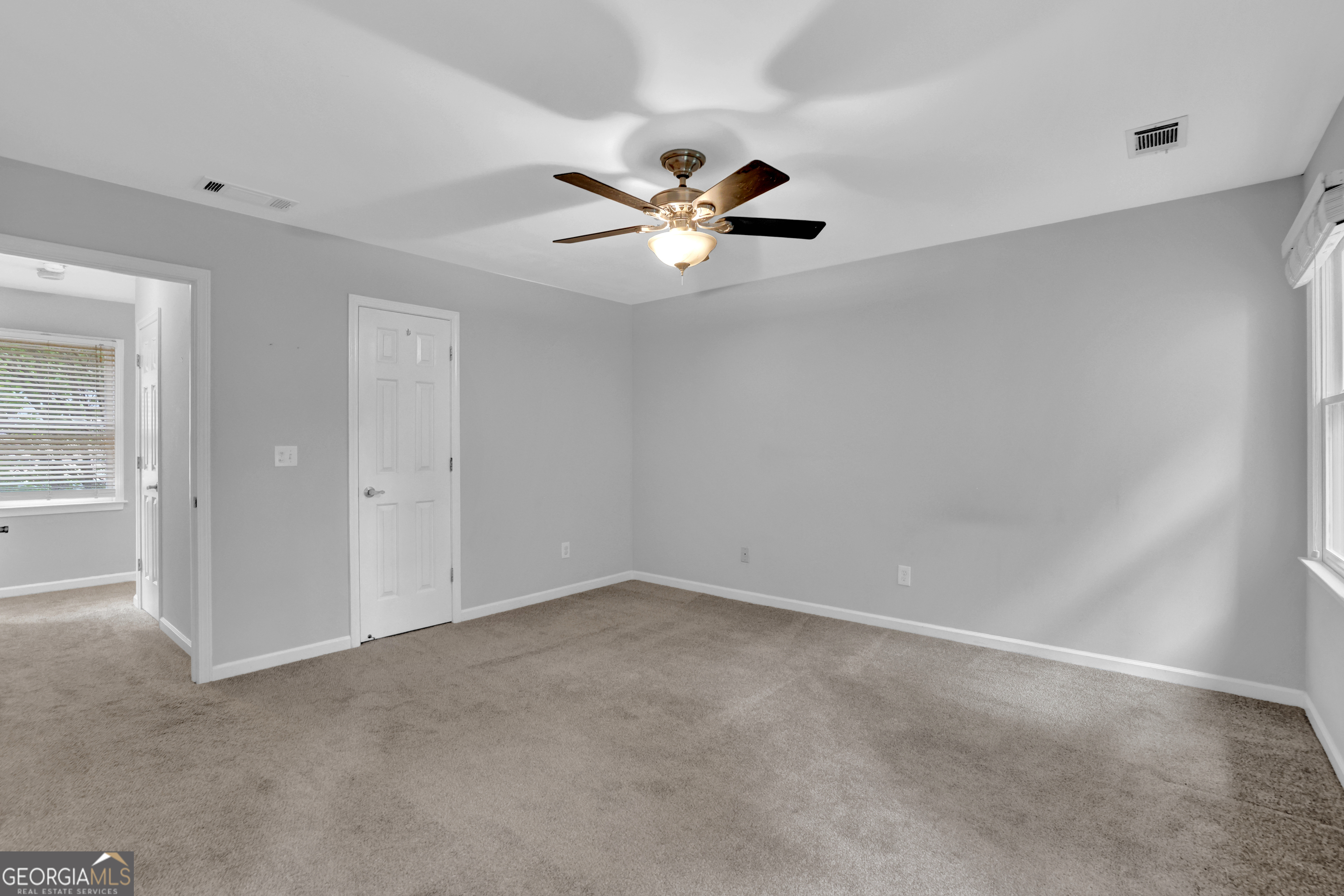 1449 Cambridge Common Property Photo 14