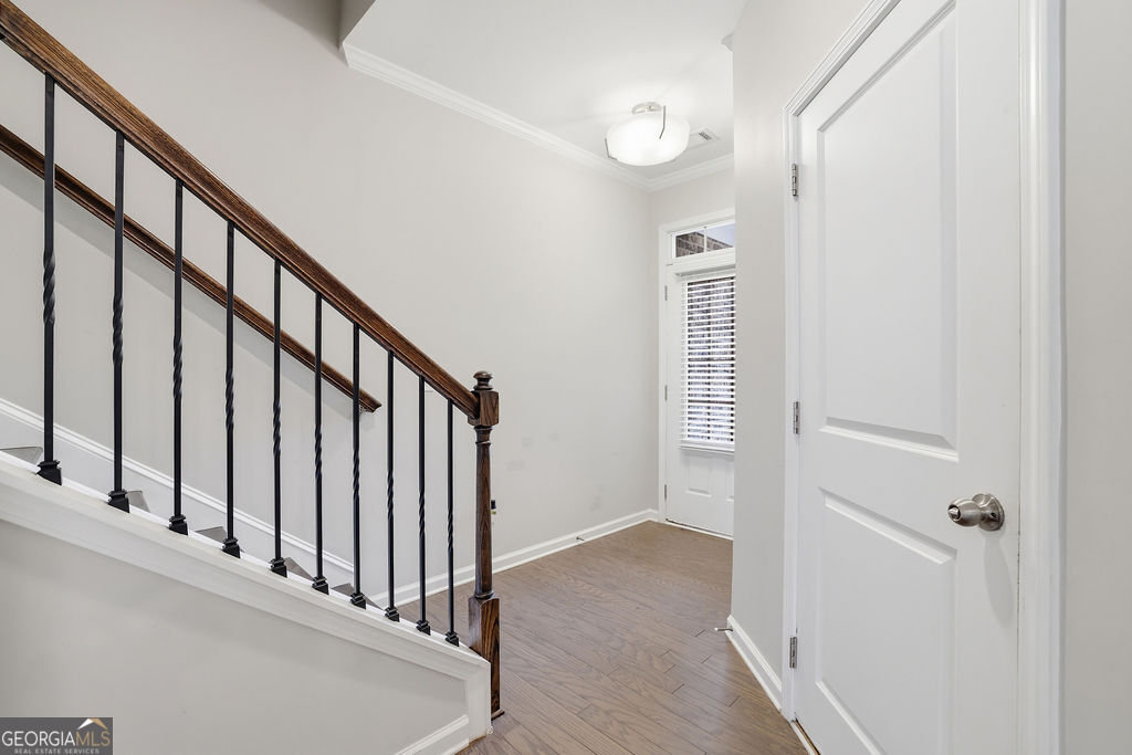 1162 Lanier Willow Path Property Photo 4