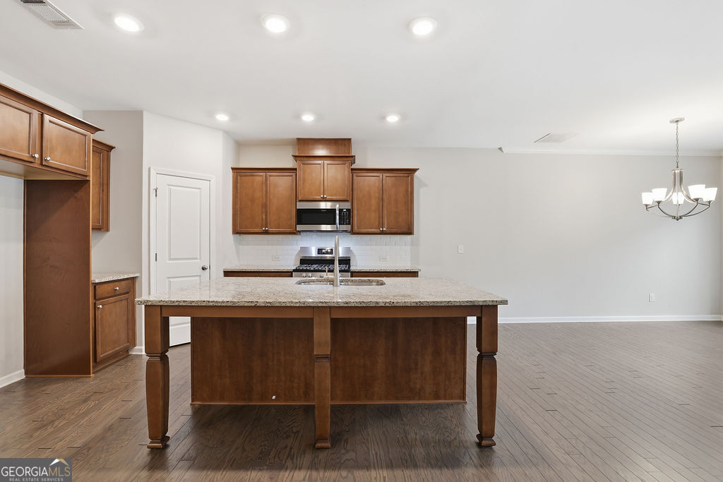 1162 Lanier Willow Path Property Photo 12