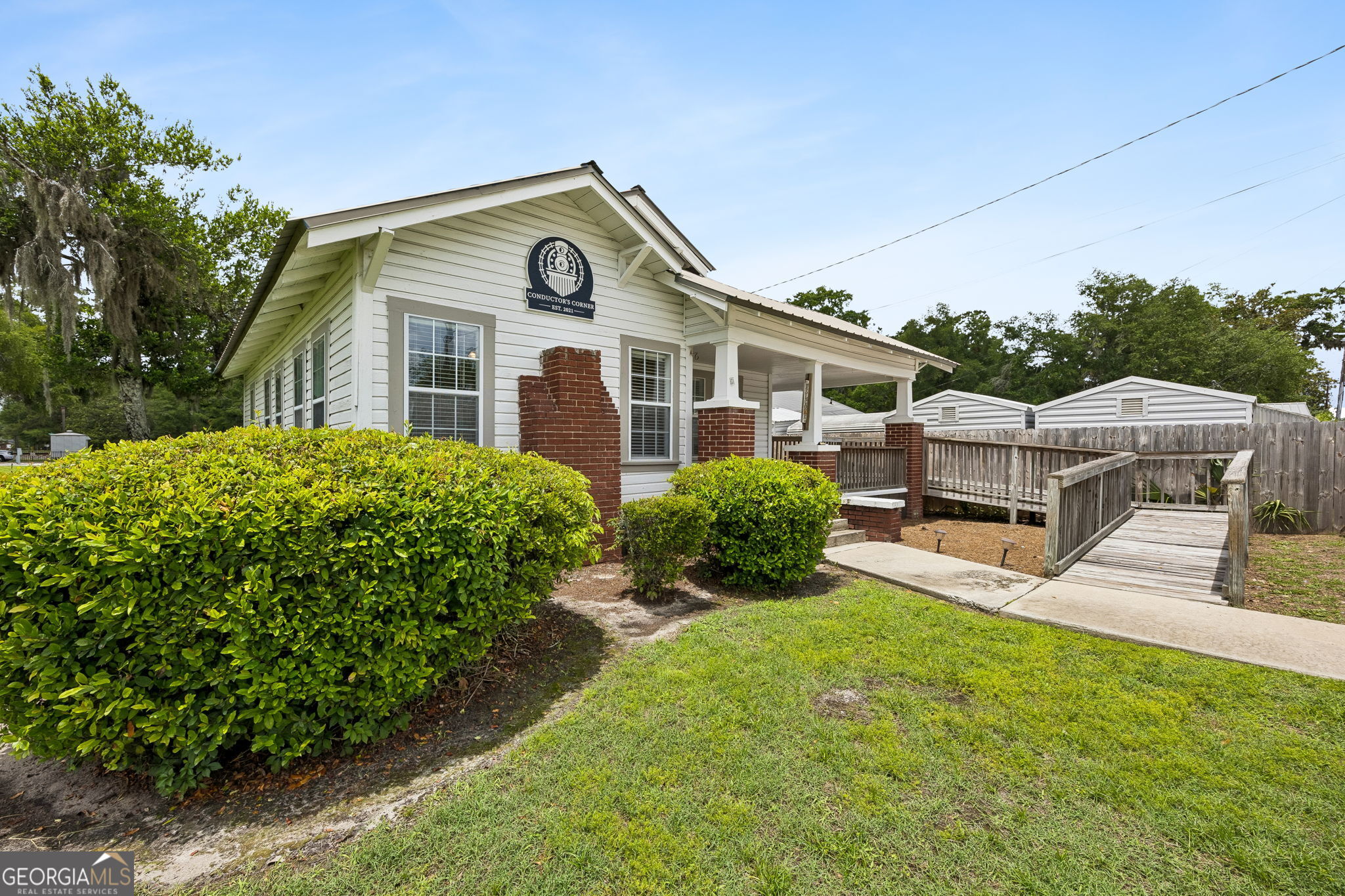 383 First Street Property Photo 4