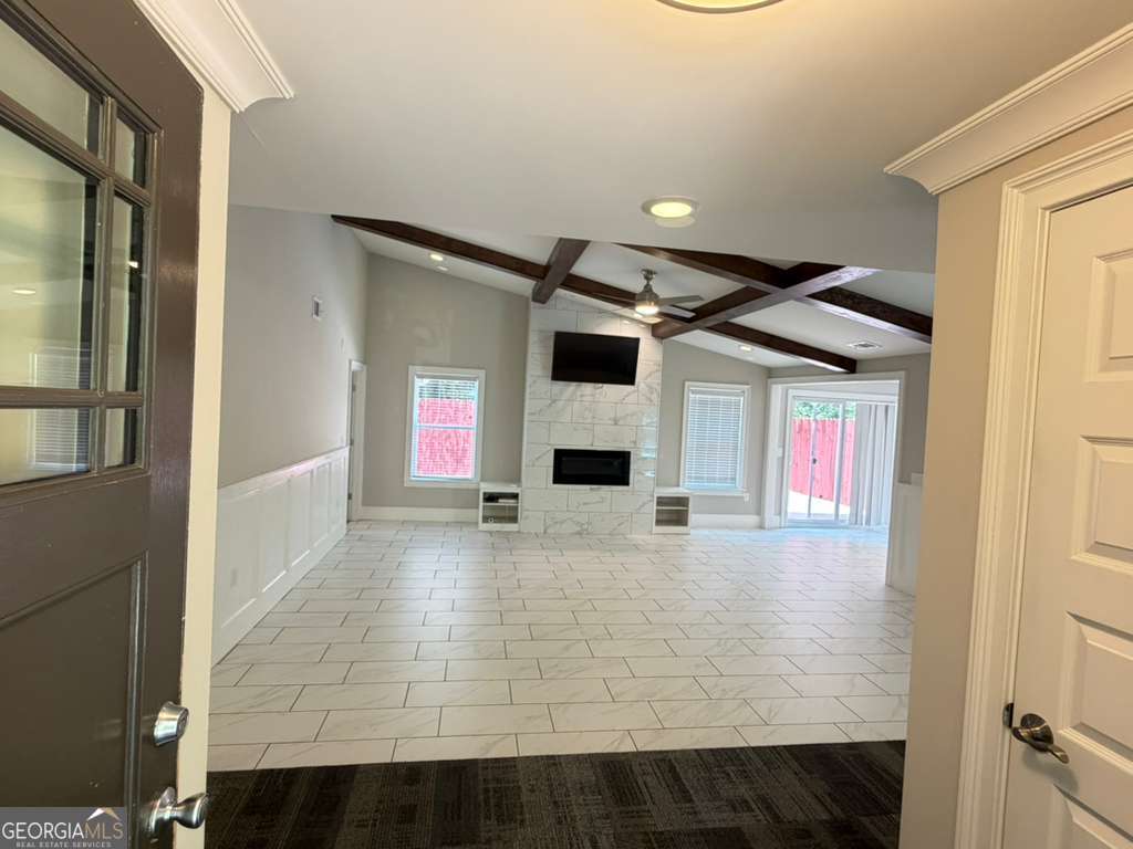 1128 Hillcrest Court Nw Property Photo 5