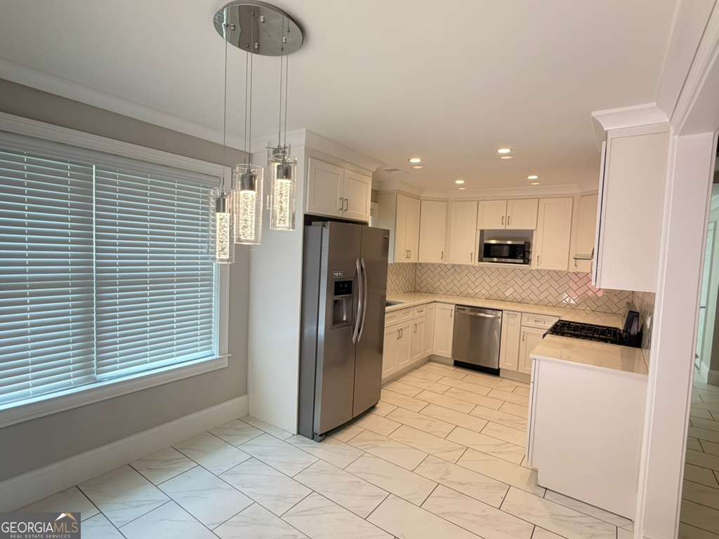 1128 Hillcrest Court Nw Property Photo 7