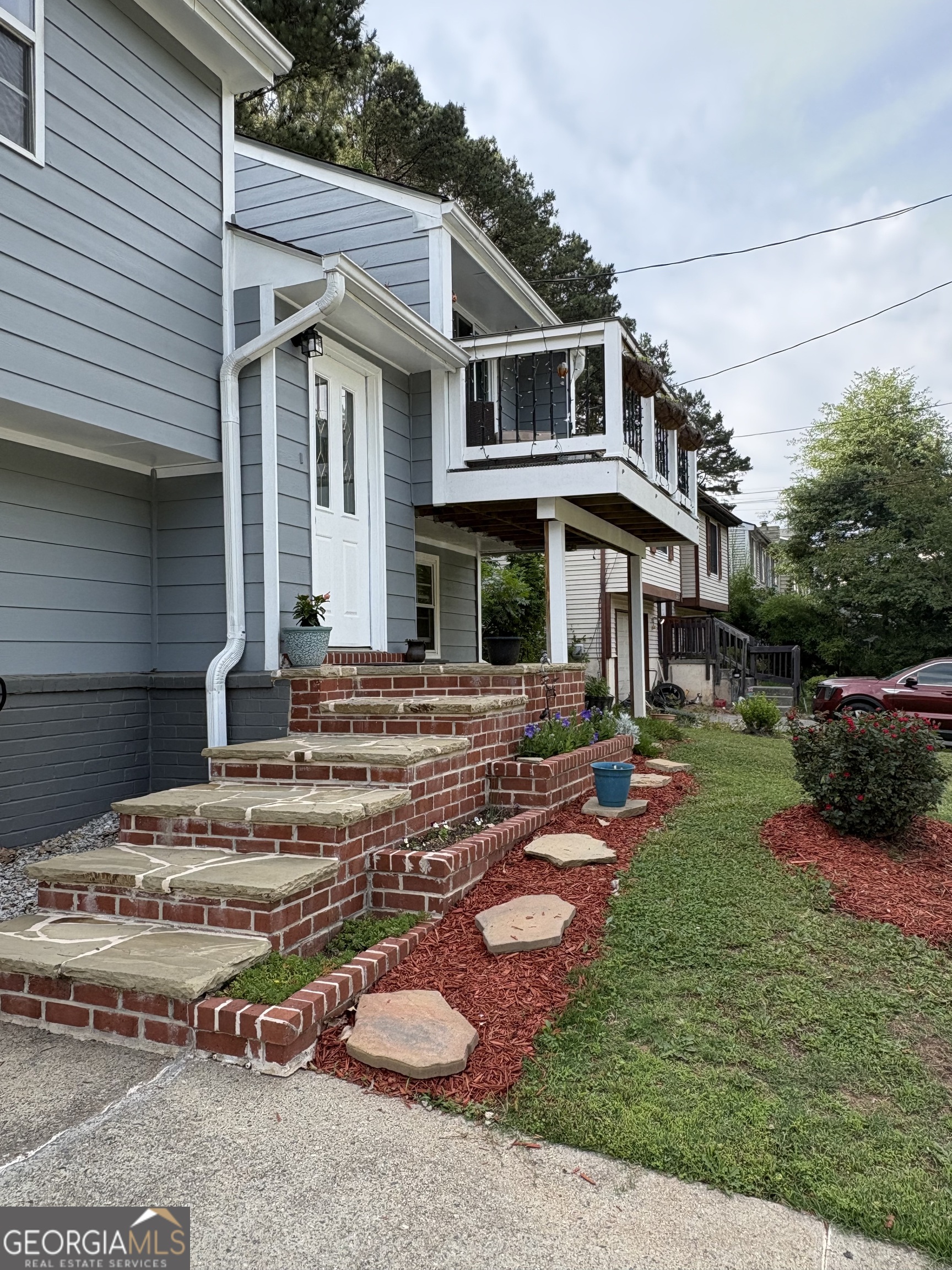 5529 Willow Brook Drive Property Photo 1