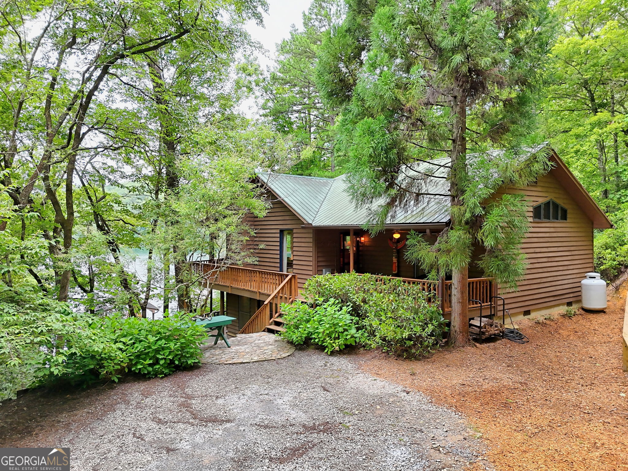 3019 Moccasin Creek Road Property Photo 1