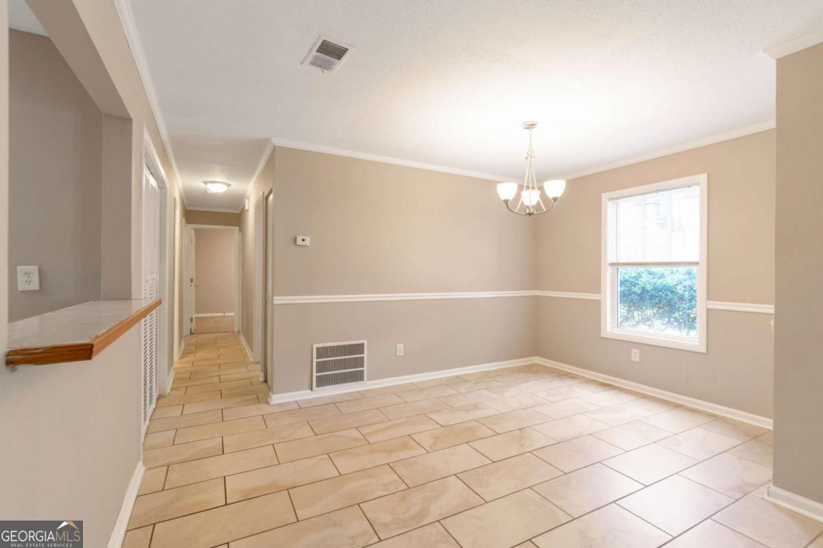 3597 Woodbriar Circle # B Property Photo 5