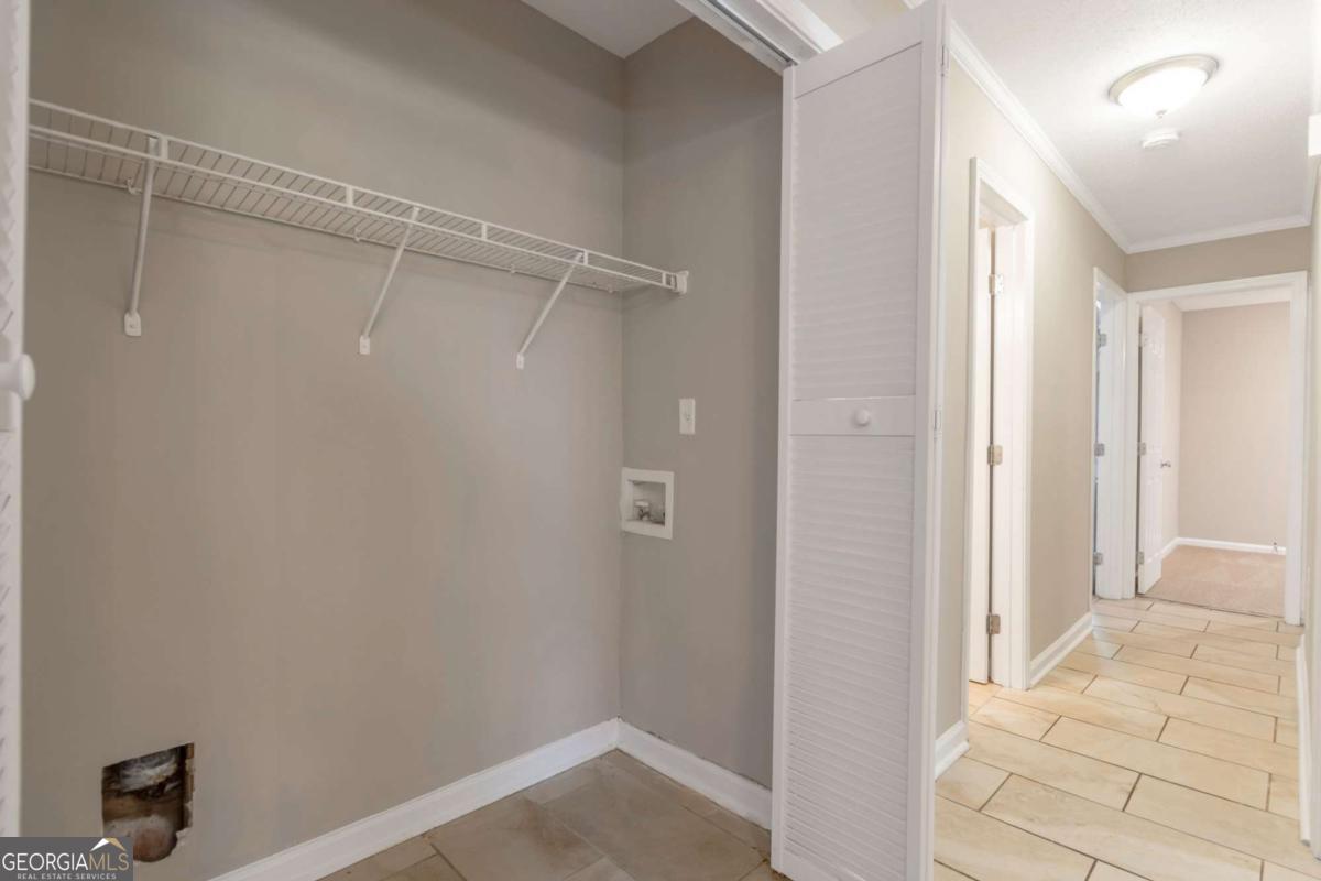 3597 Woodbriar Circle # B Property Photo 8