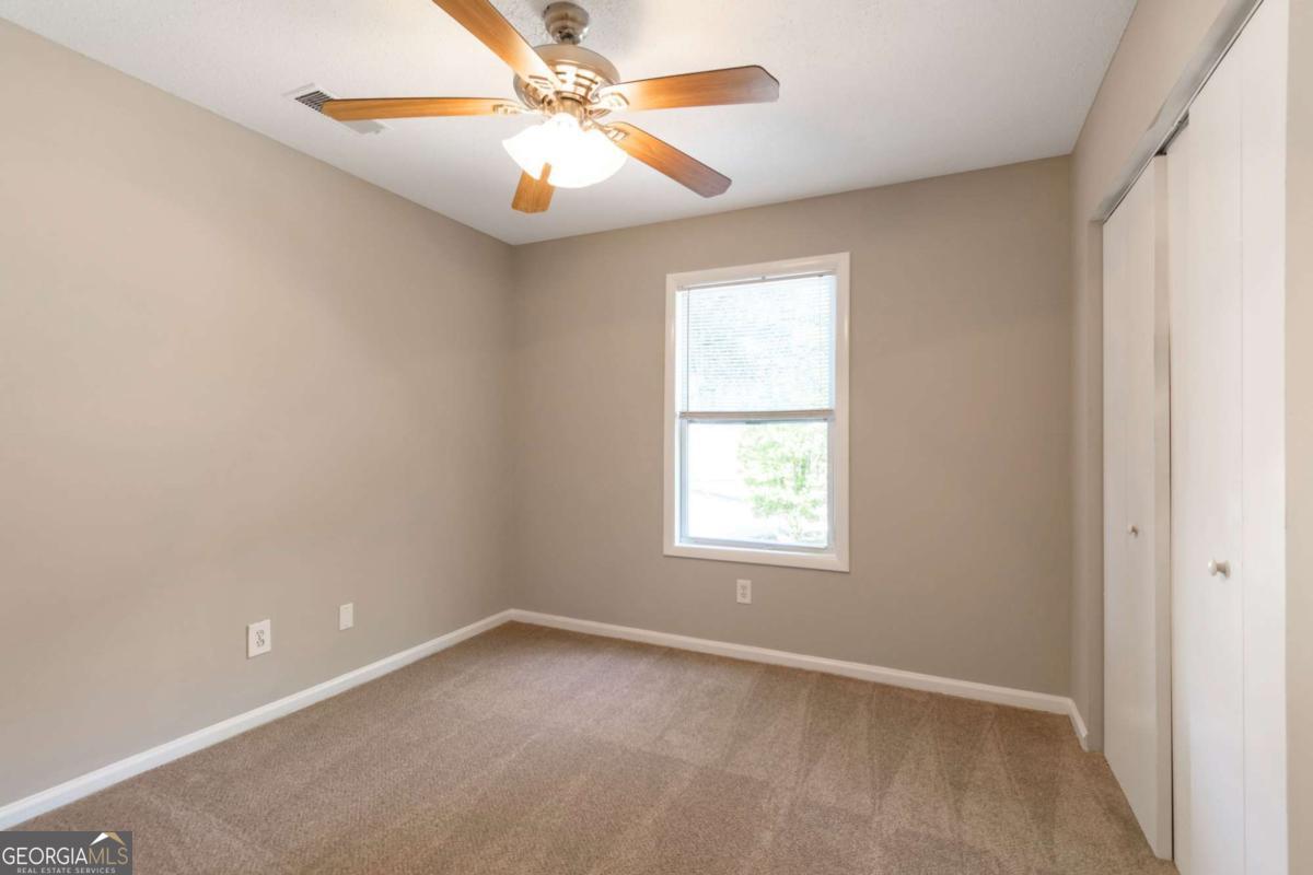 3597 Woodbriar Circle # B Property Photo 9