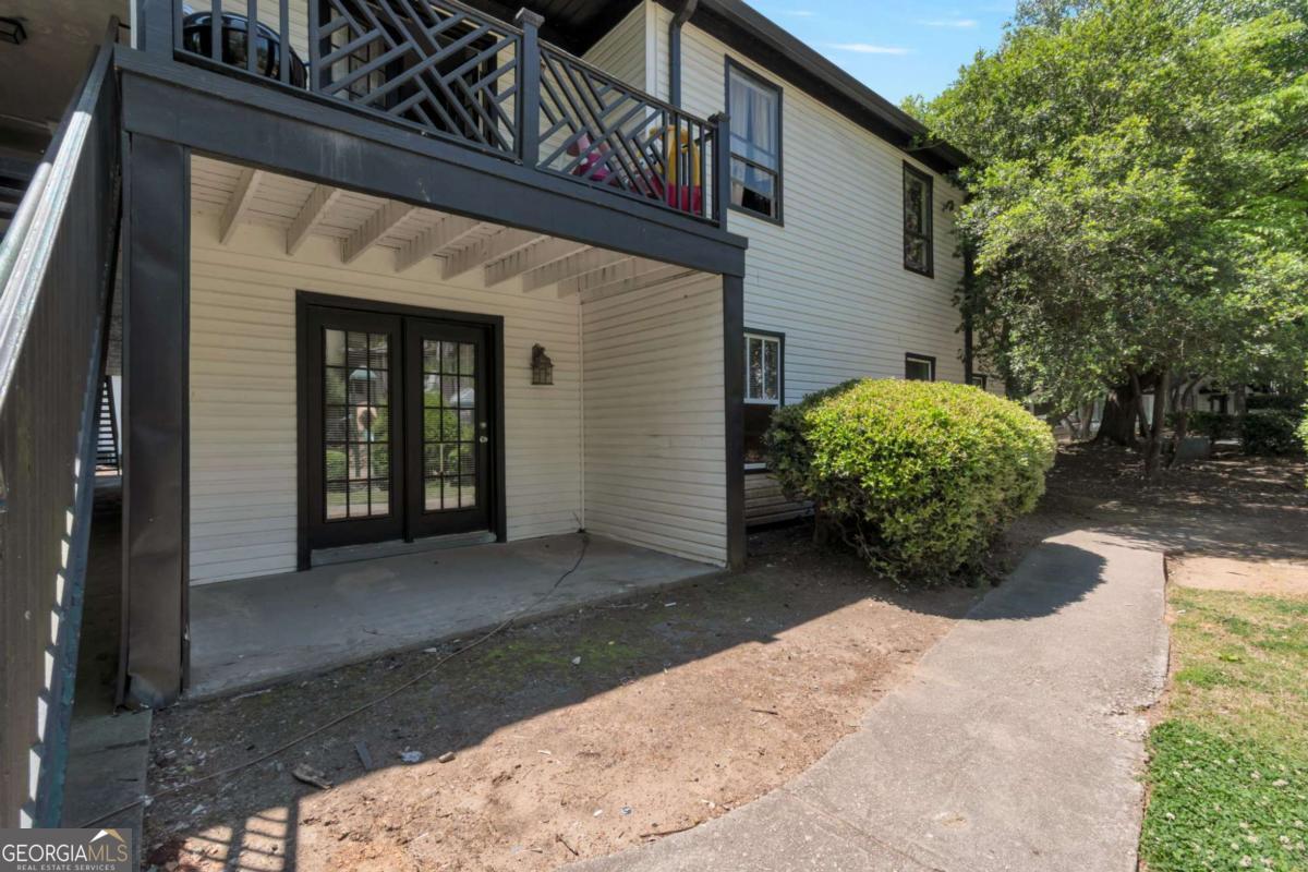 3597 Woodbriar Circle # B Property Photo 15