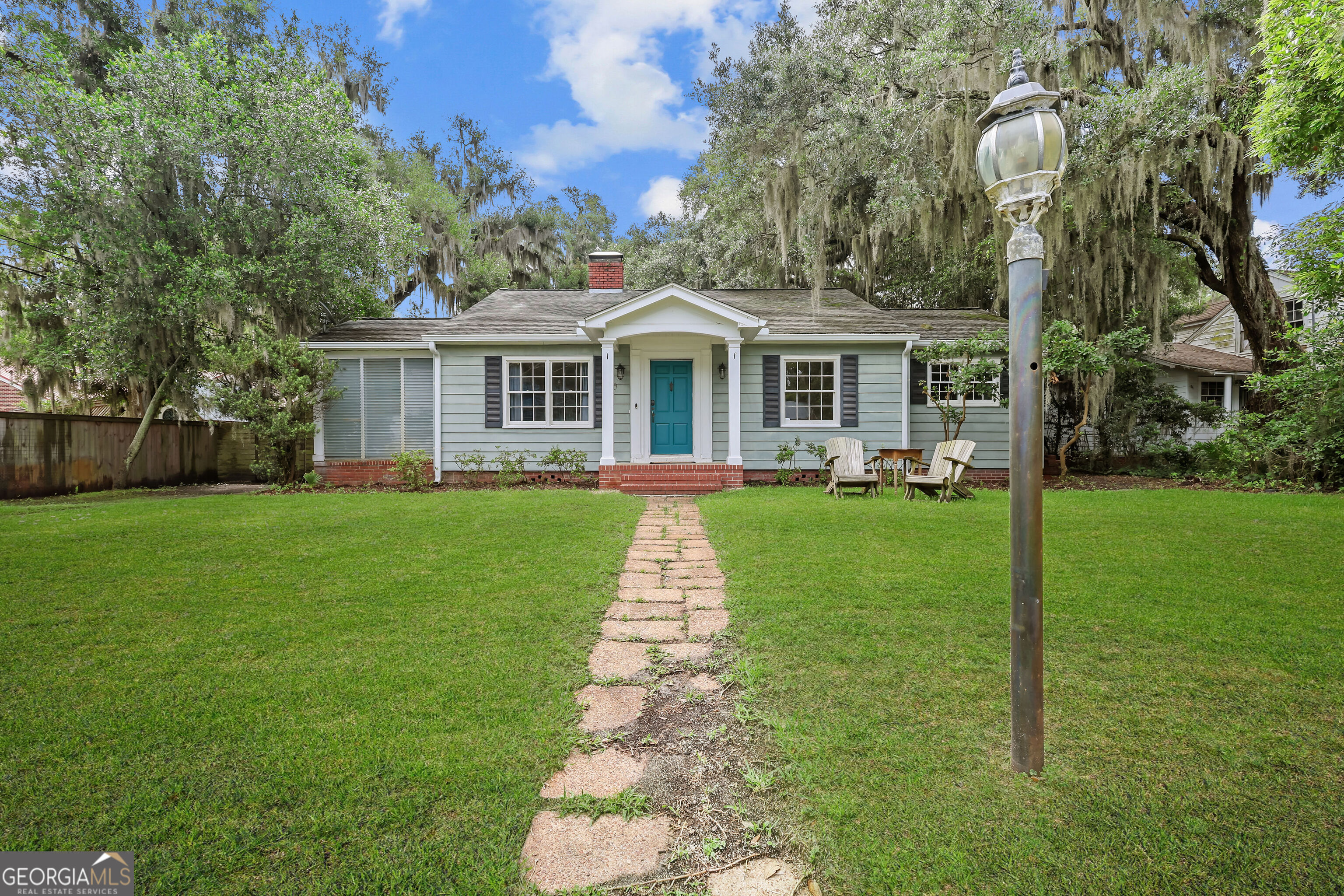 2016 Ash Avenue Property Photo 1