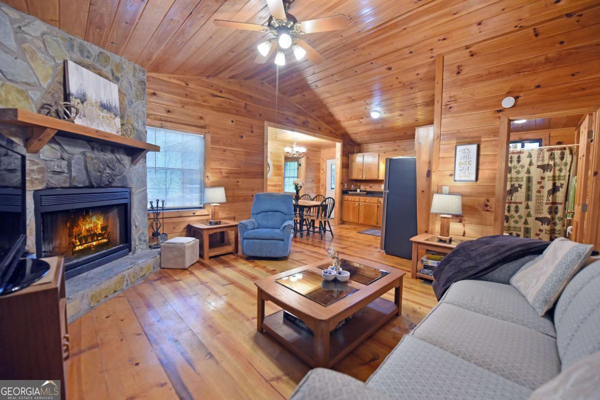 31 Eagle Feather Drive Property Photo 8