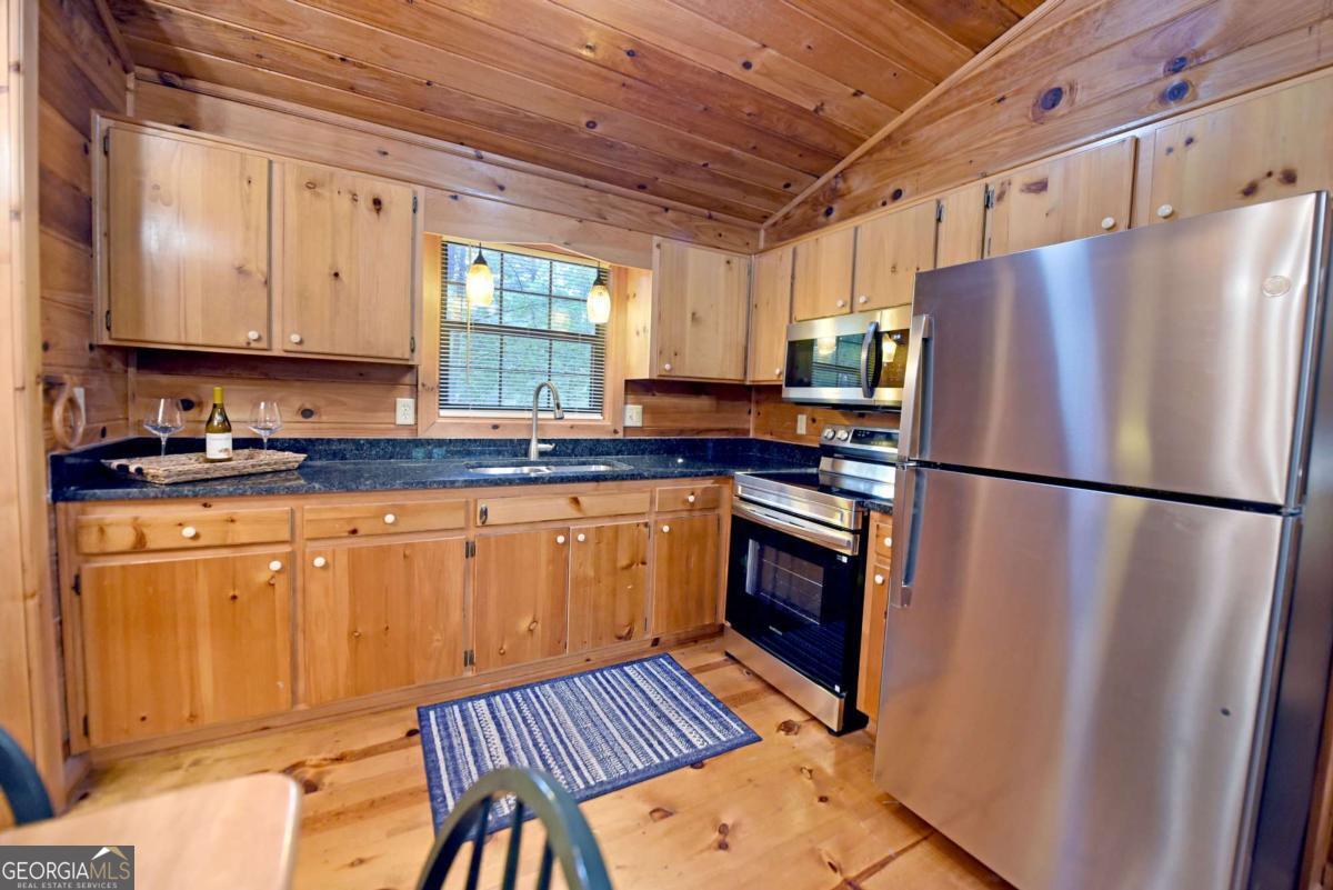 31 Eagle Feather Drive Property Photo 15