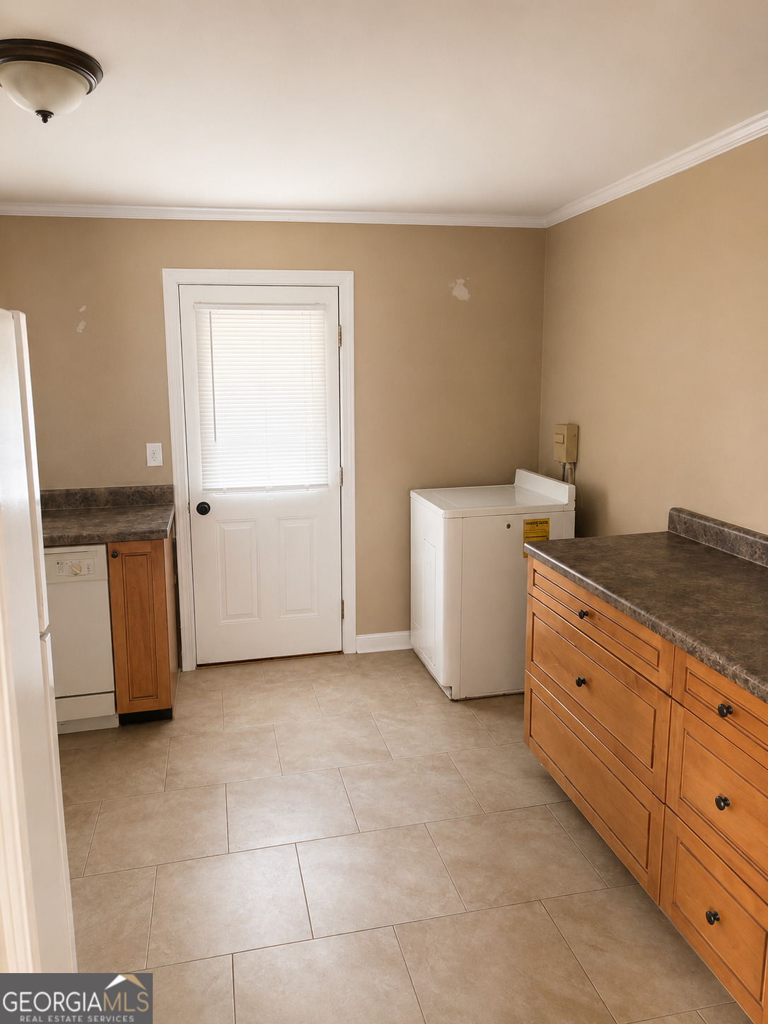 618 Marcus Street Property Photo 8