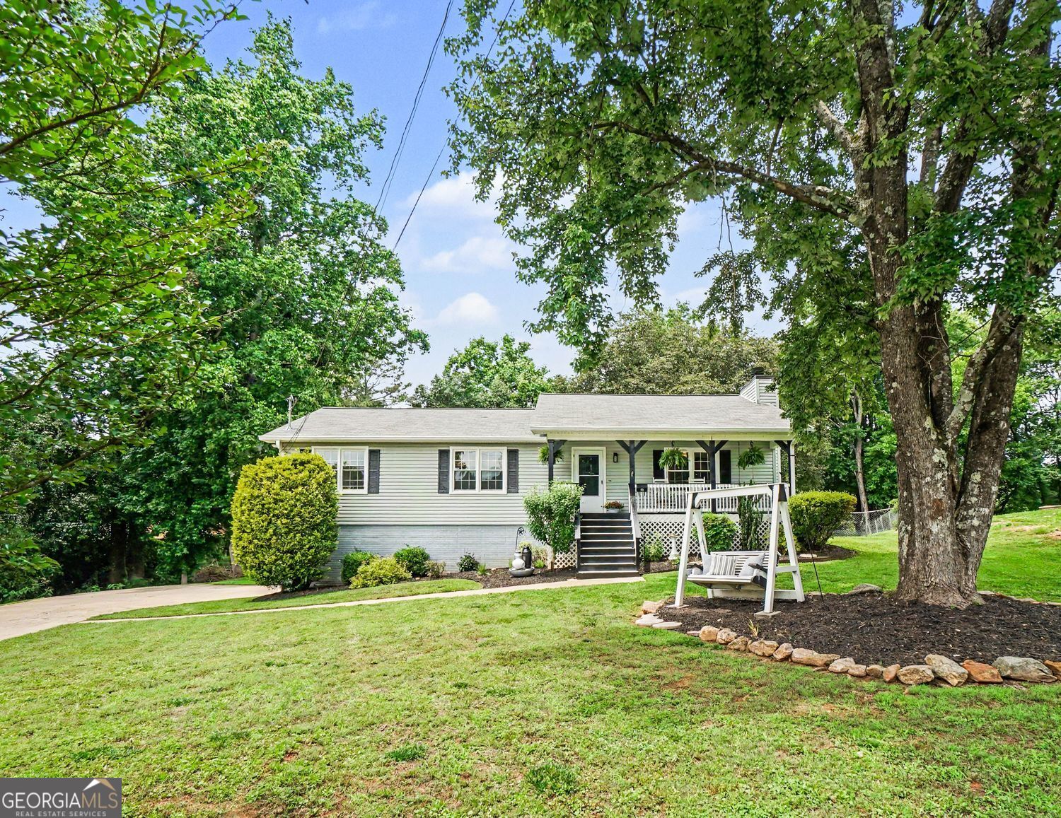 404 Hill Crest Court