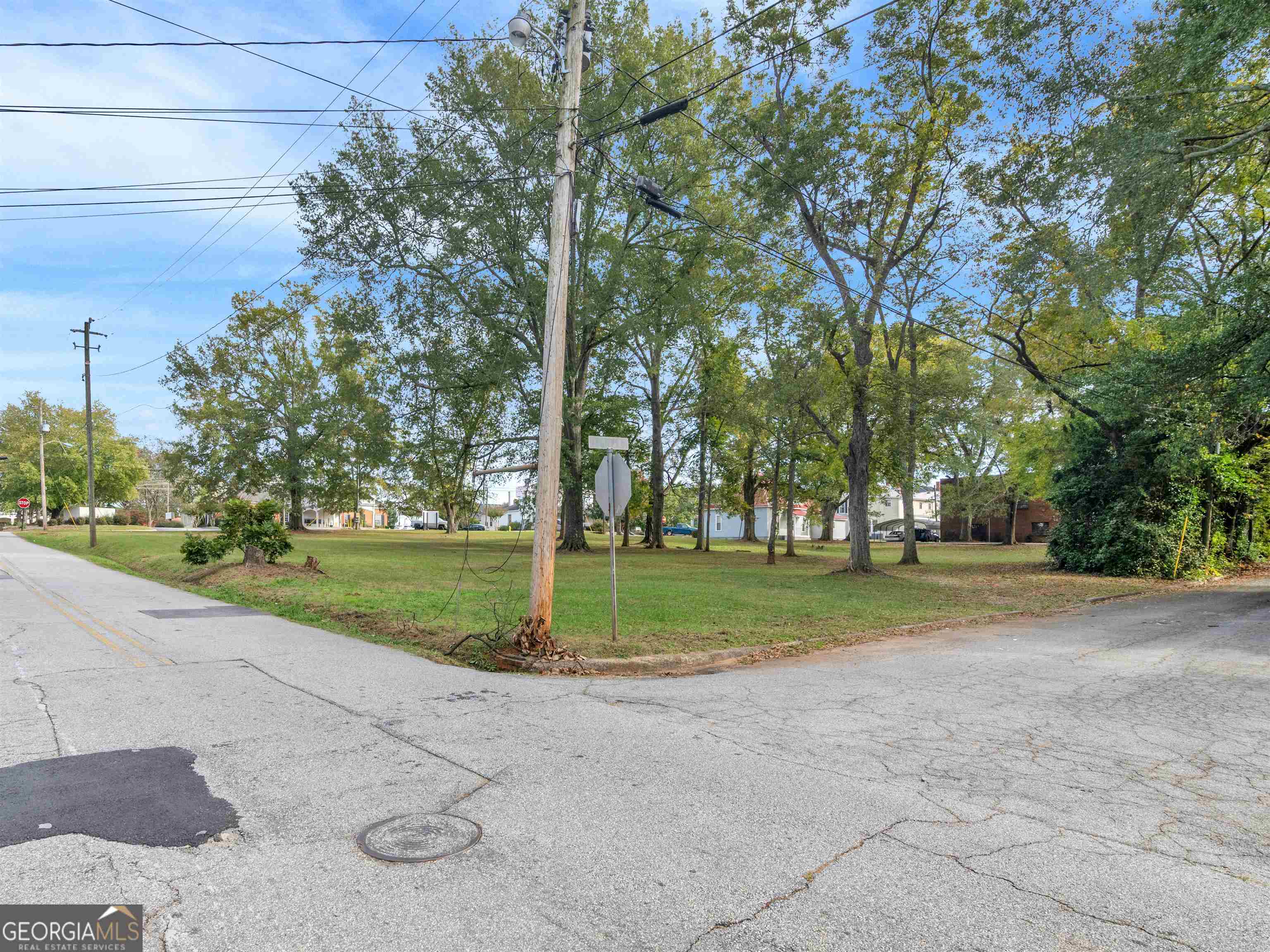 14 N Jackson Street Property Photo 4