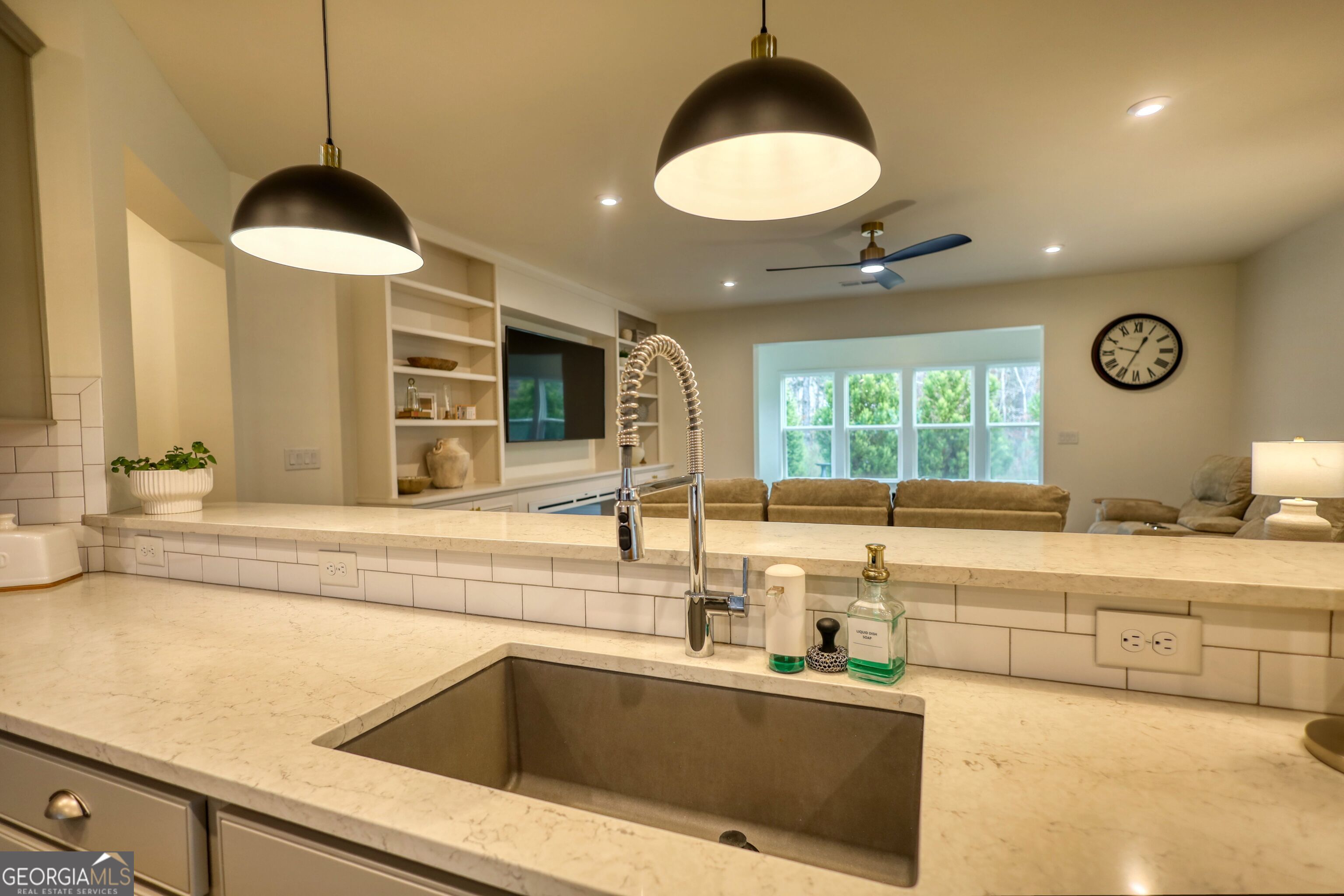 1011 Slip Path Property Photo 15