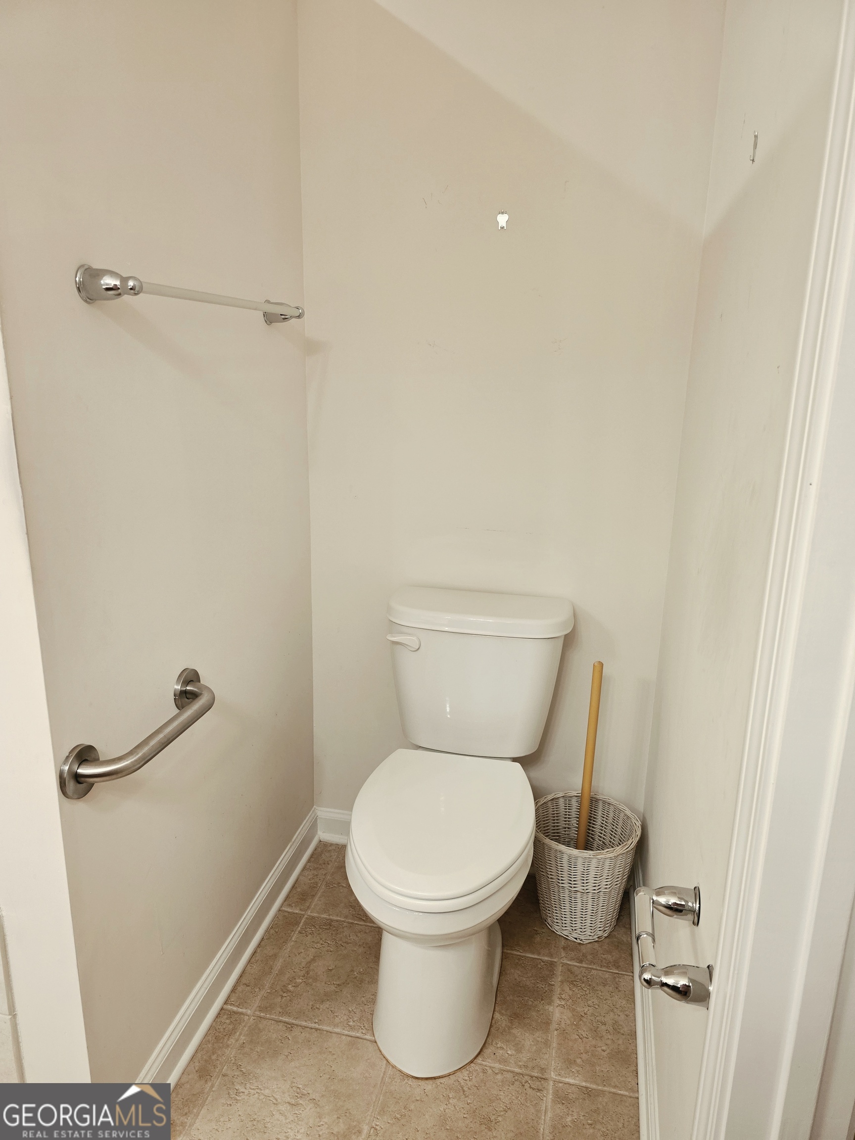 403 Chestatee Court Property Photo 27