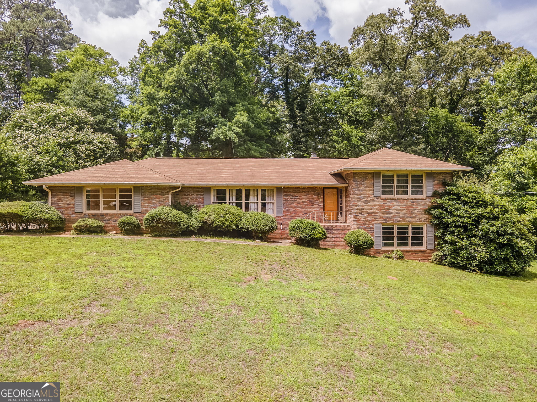 13 Pine Park Drive SE Property Photo 1