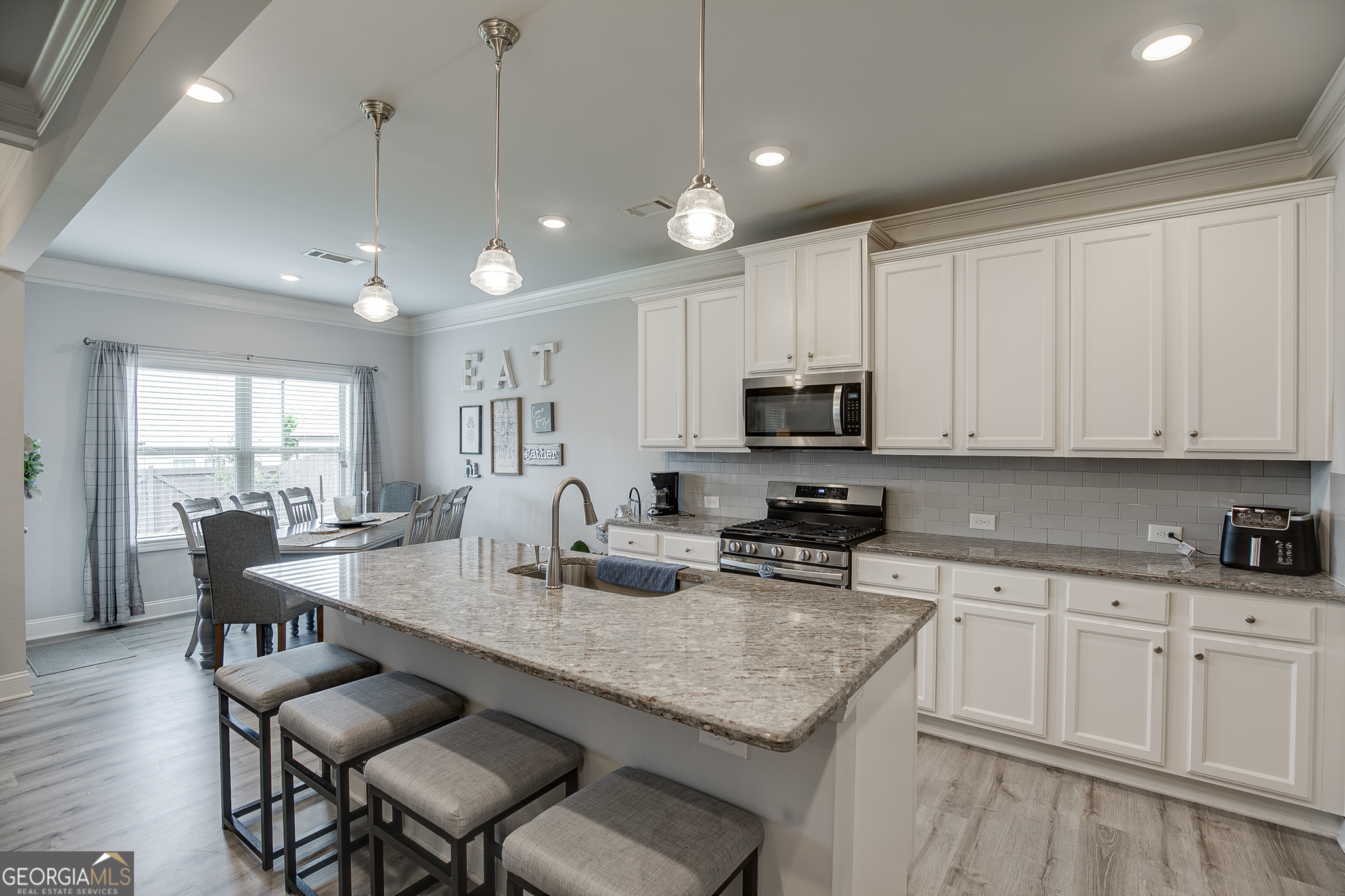 6937 Lancaster Crossing Property Photo 9