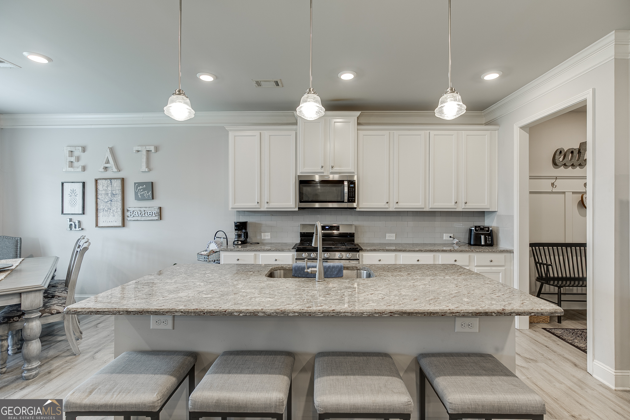 6937 Lancaster Crossing Property Photo 10