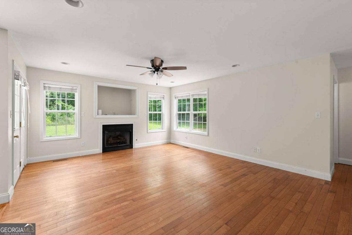 577 Everett Springs Road Sw Property Photo 13