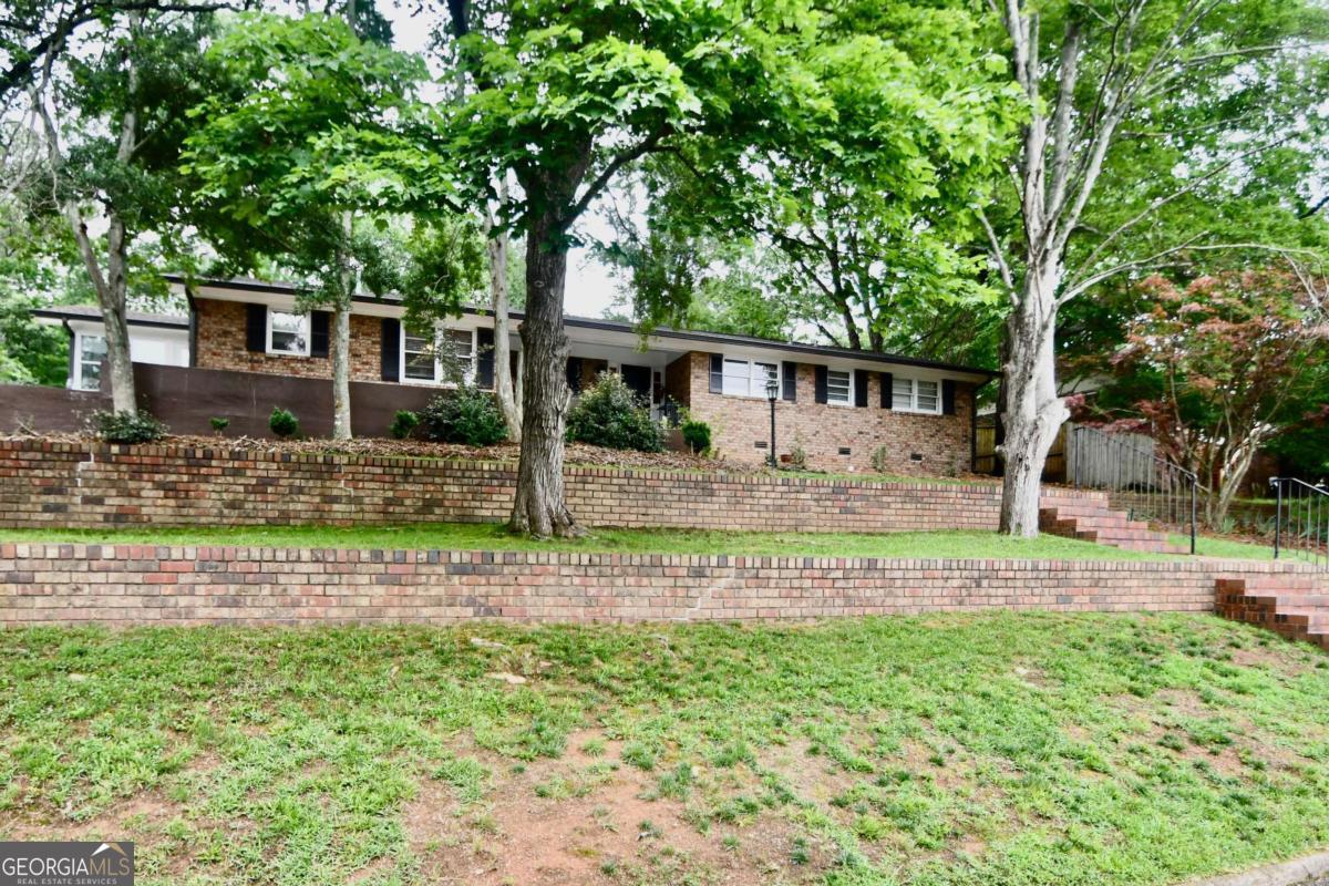 280 Valleybrook Drive Property Photo 2