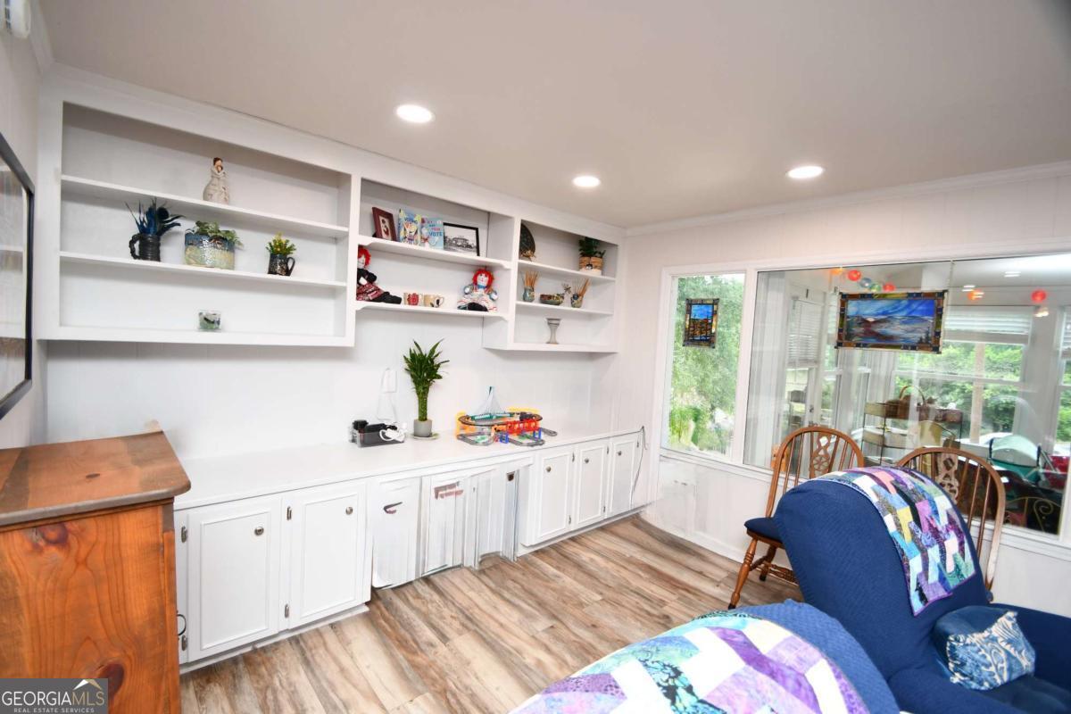 280 Valleybrook Drive Property Photo 13