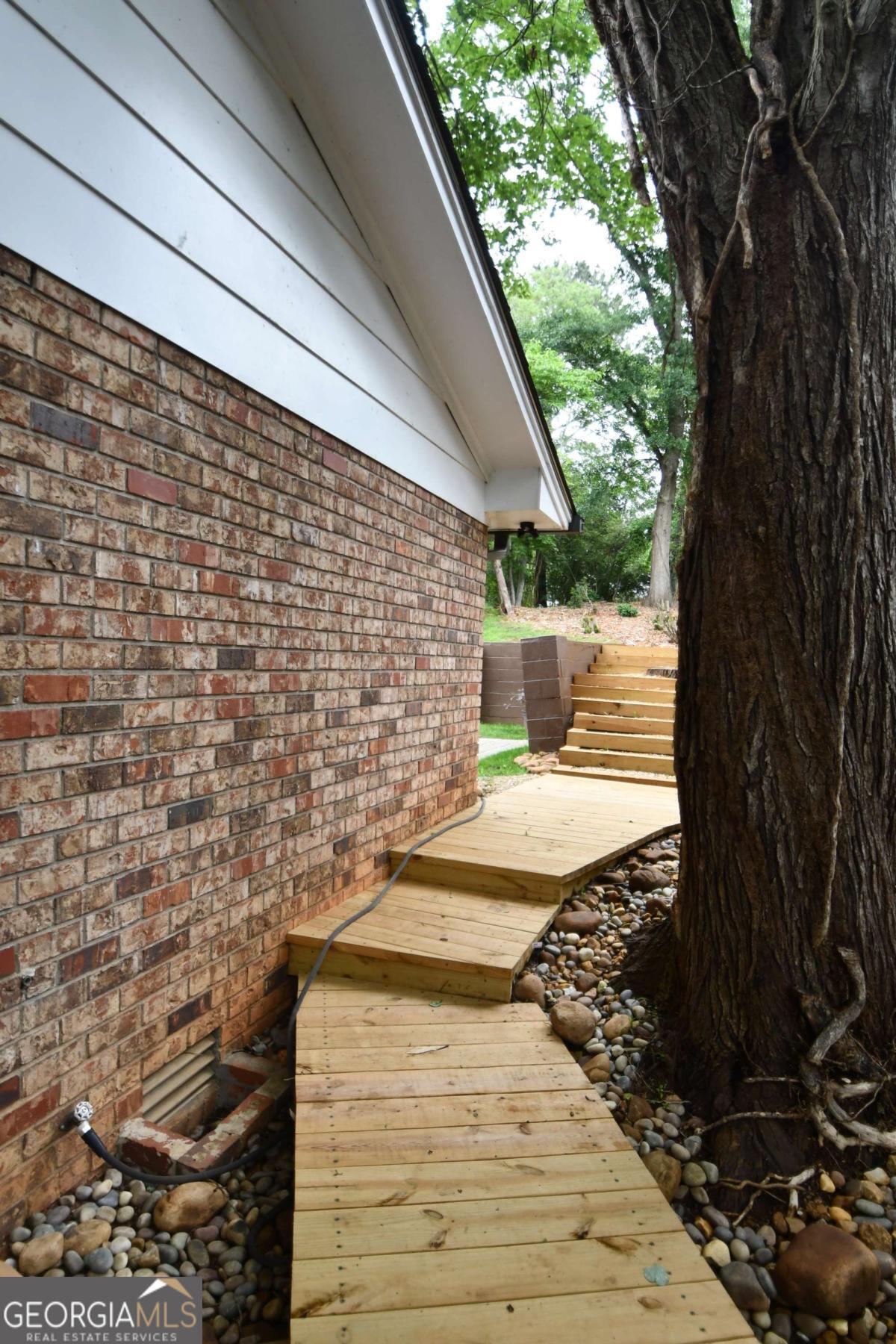 280 Valleybrook Drive Property Photo 50