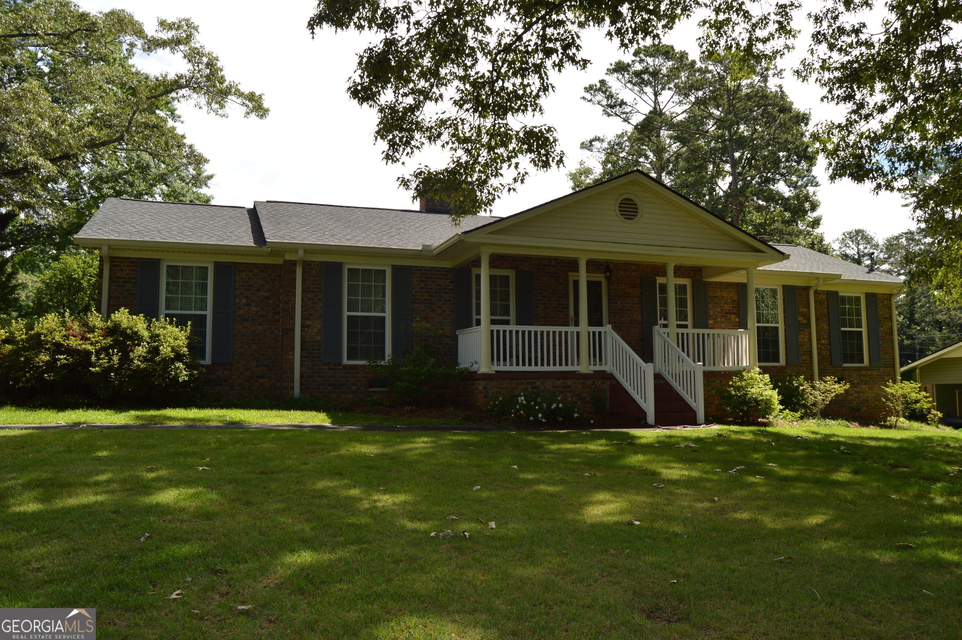 98 Beechwwod Blvd Property Photo 1