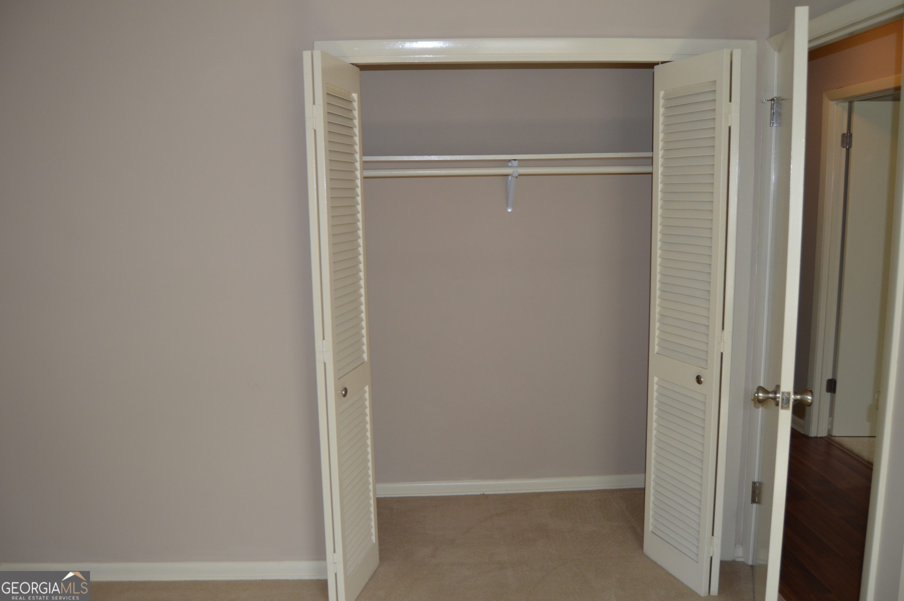 98 Beechwwod Blvd Property Photo 4