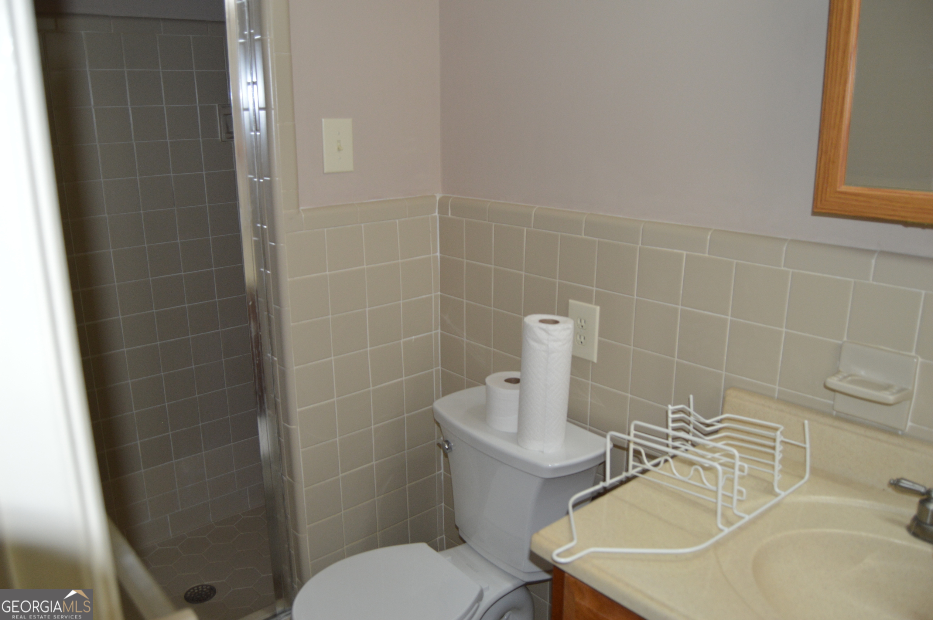 98 Beechwwod Blvd Property Photo 6