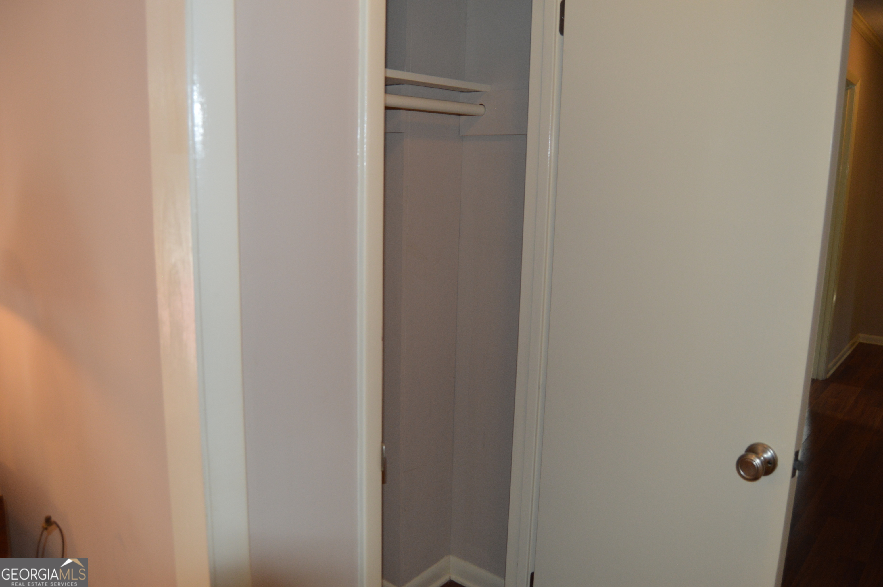 98 Beechwwod Blvd Property Photo 9
