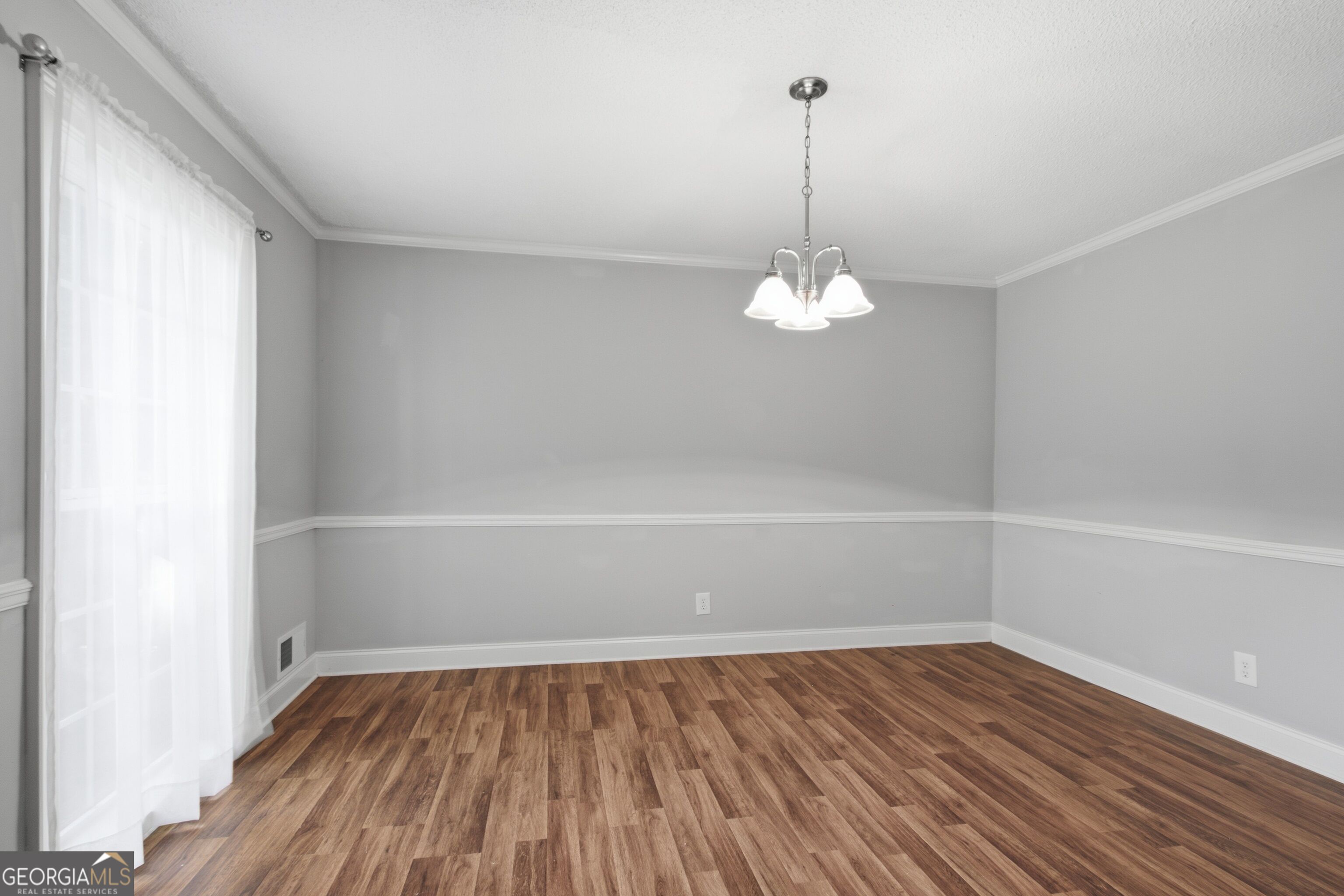 98 Beechwwod Boulevard Property Photo 10