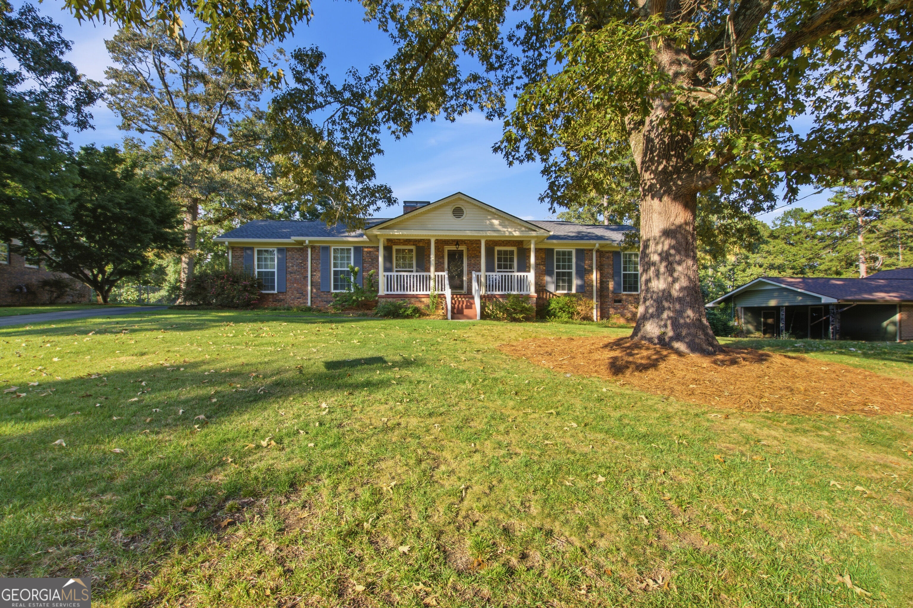 98 Beechwwod Boulevard Property Photo 18